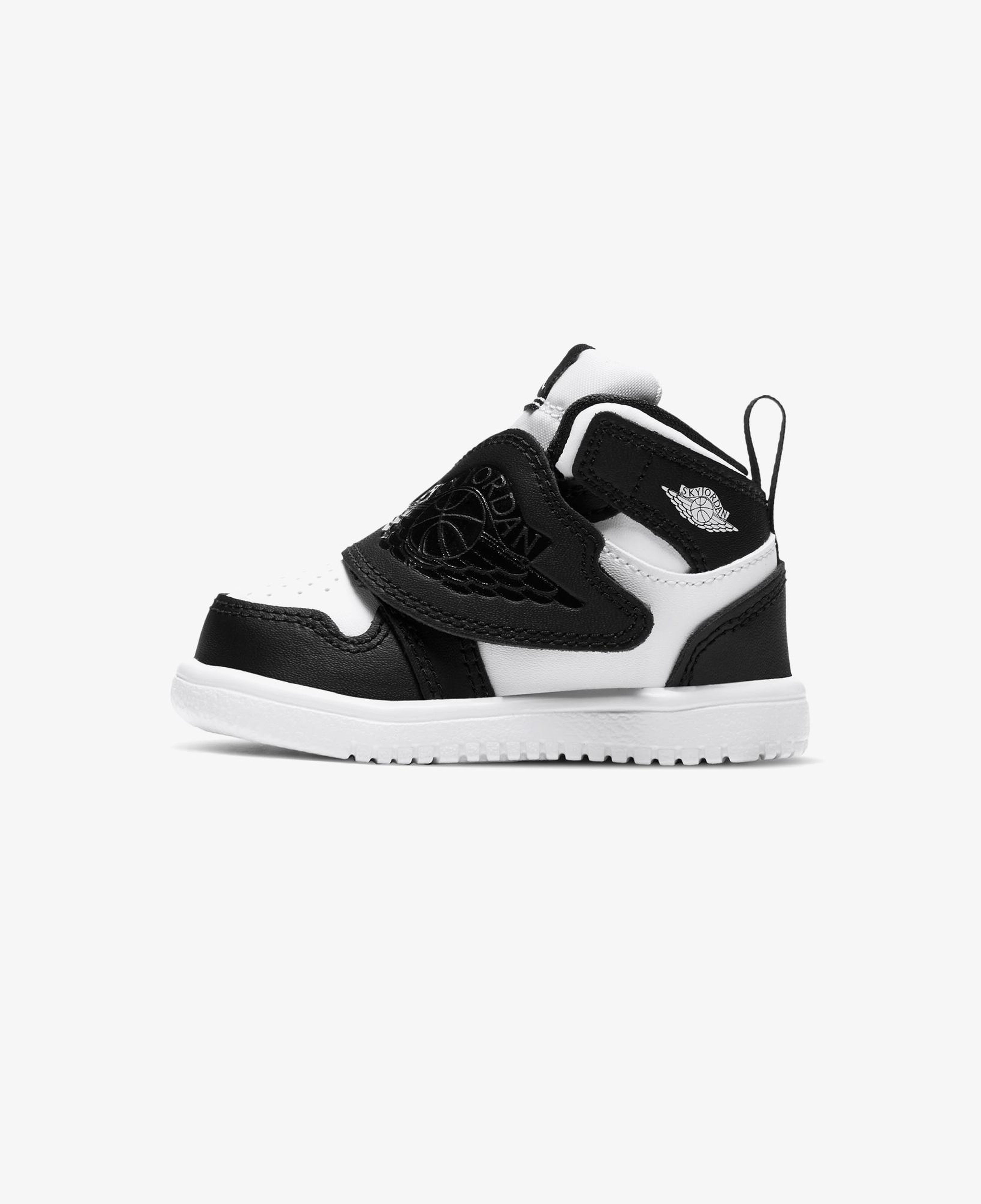 Jordan Sky 1 Çocuk Siyah Spor Ayakkabı