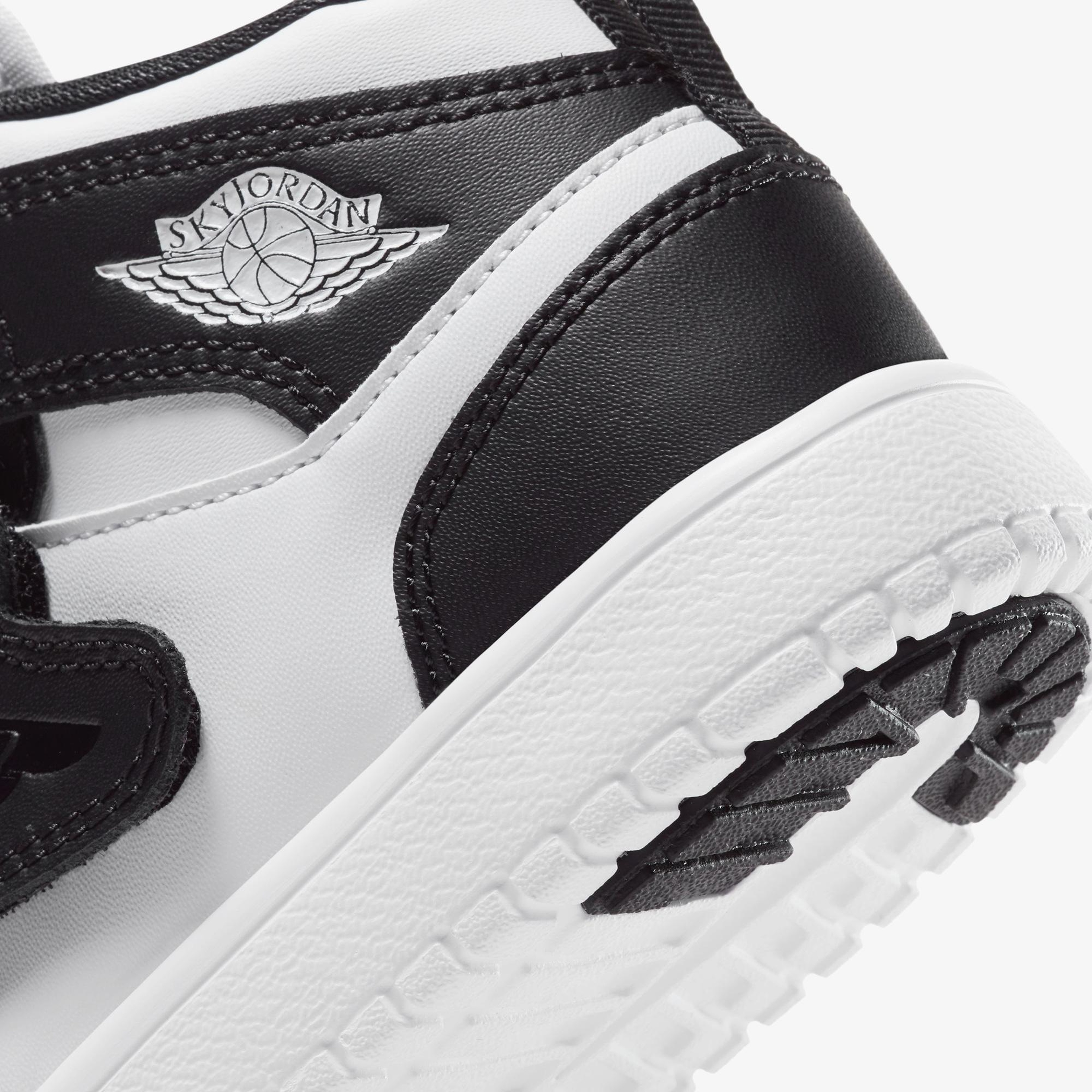 Jordan Sky 1 Çocuk Siyah Spor Ayakkabı