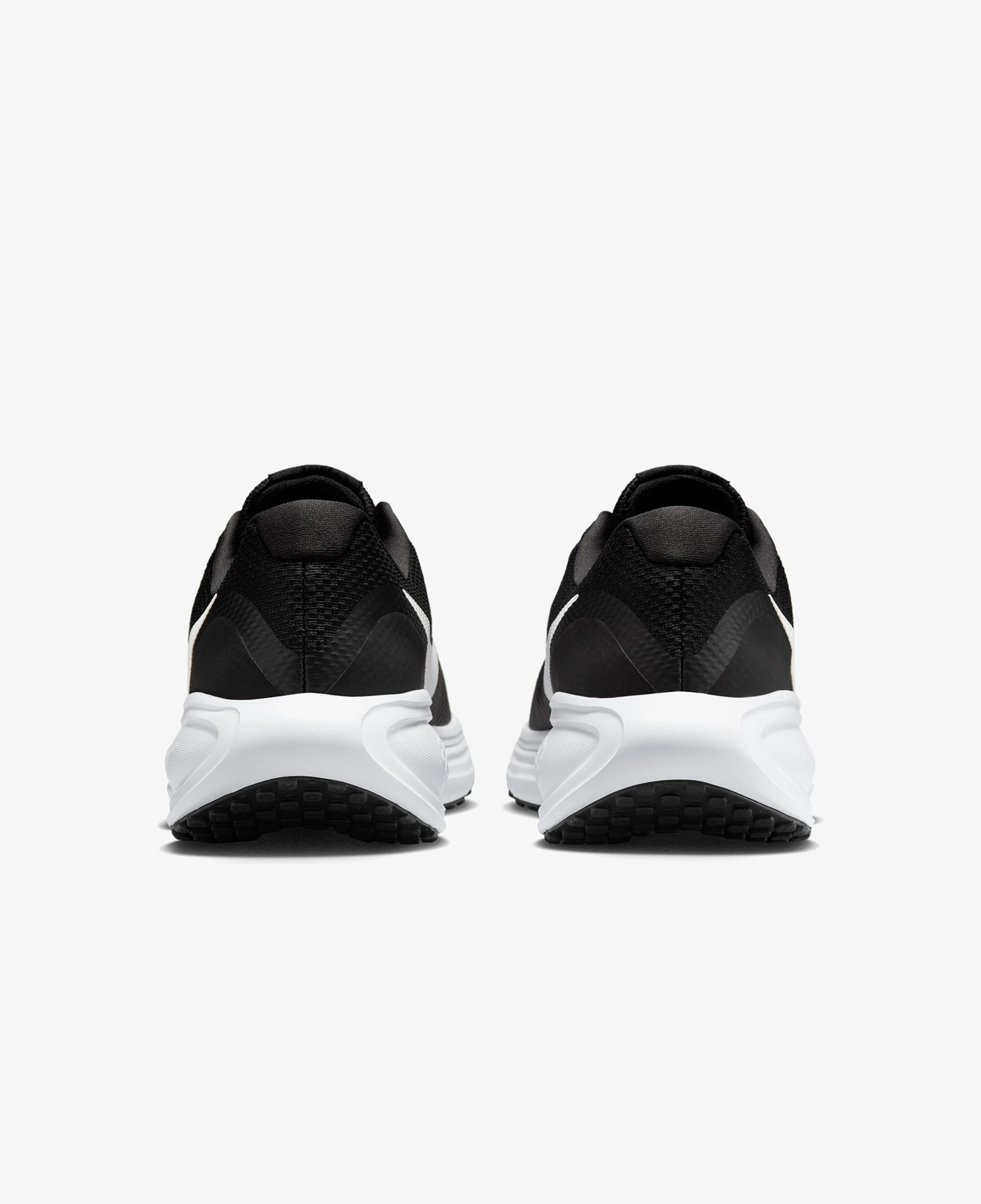 Nike Revolution 8 Erkek Siyah Koşu Ayakkabısı