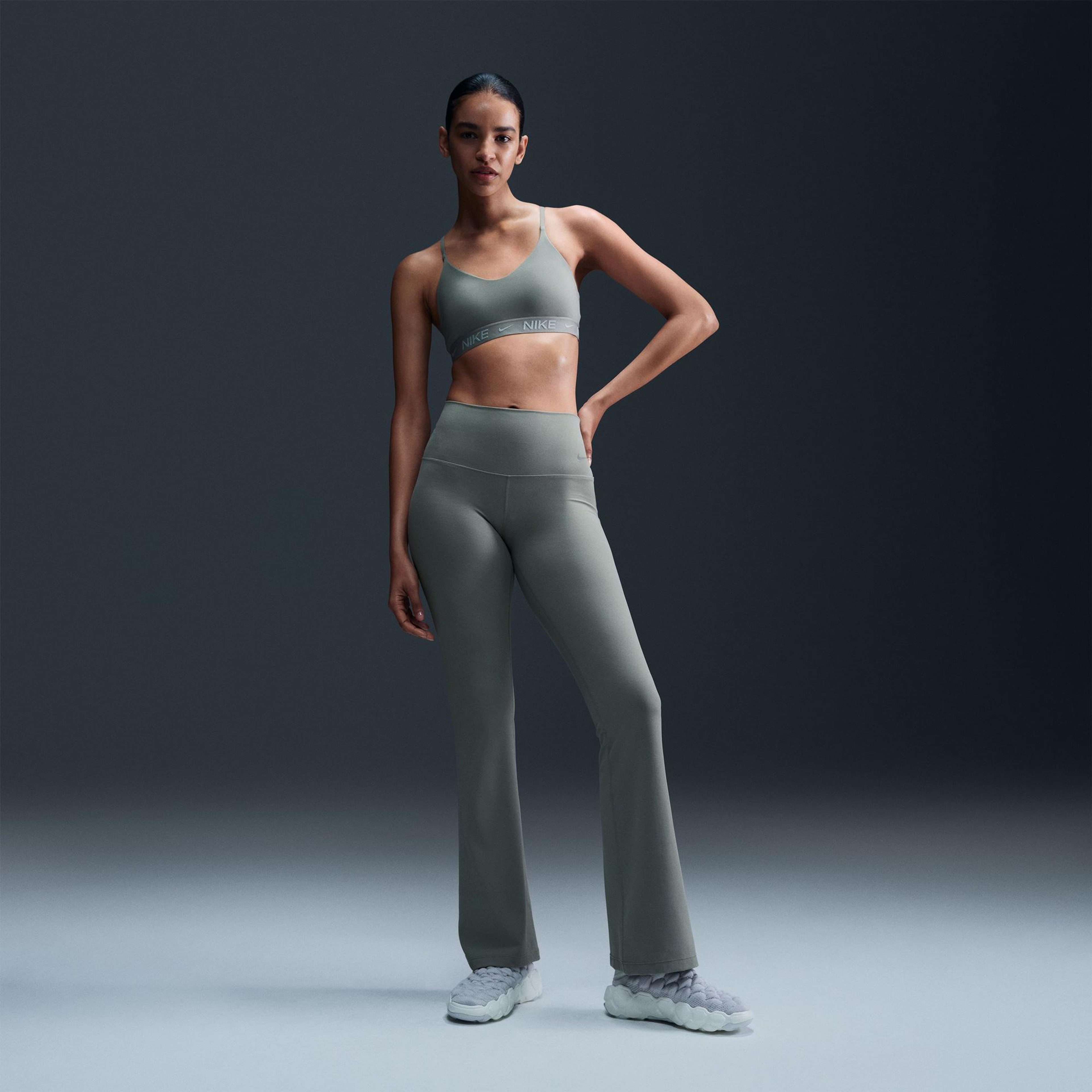 Nike Dri-Fit Indy Hafif Destekli Kadın Yeşil Bra
