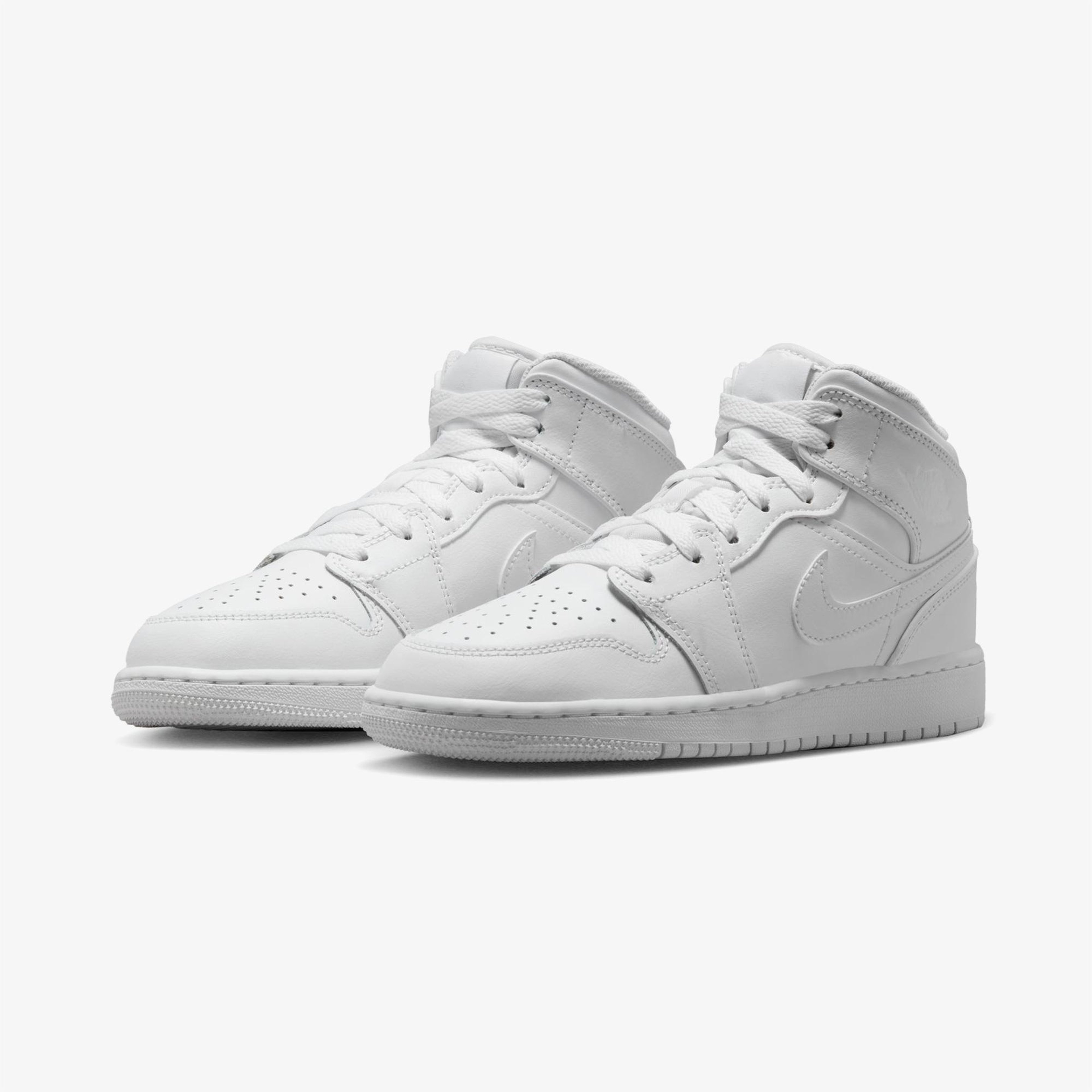 Jordan Air 1 Mid Genç Çocuk Beyaz Spor Ayakkabı