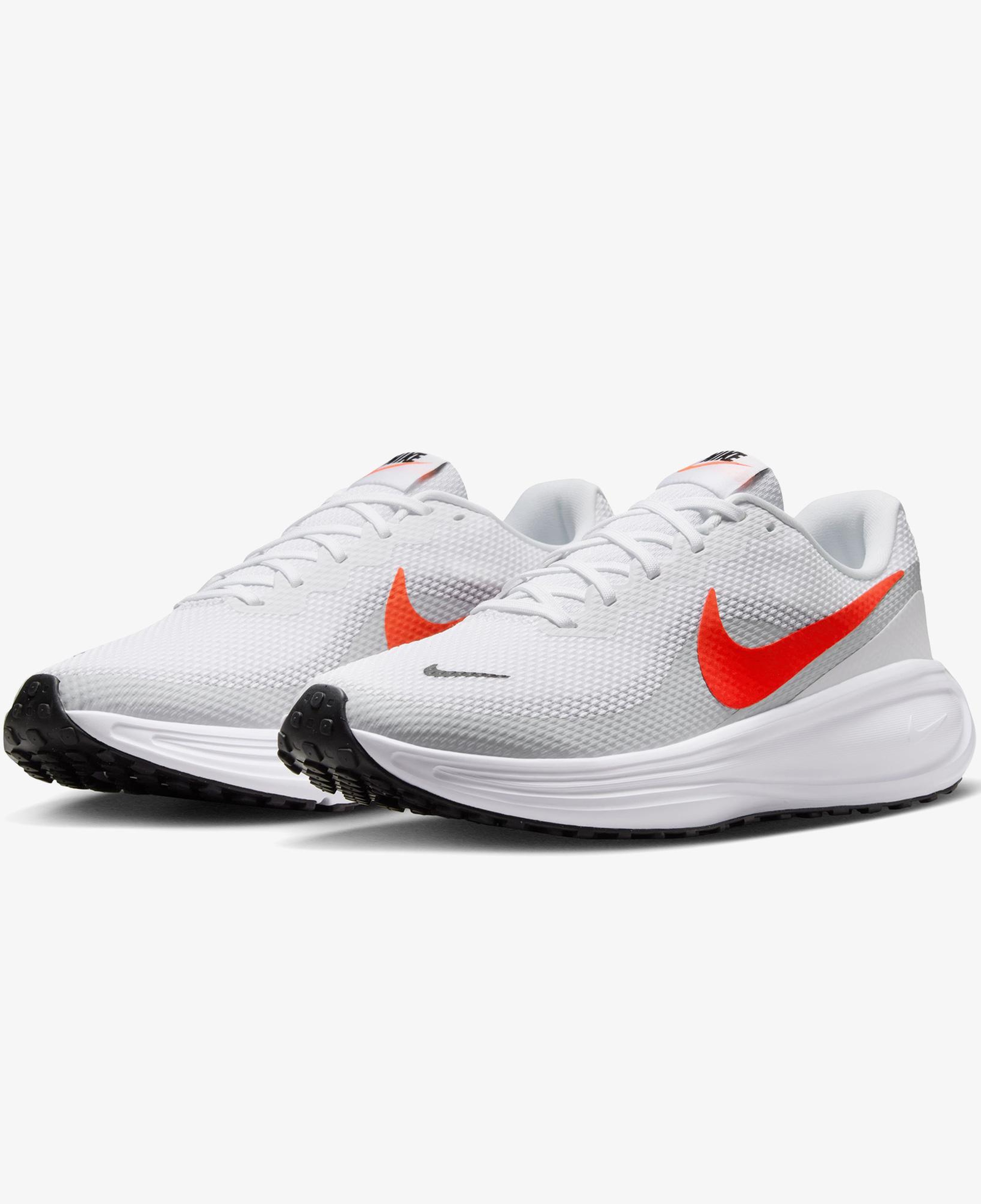 Nike Revolution 8 Erkek Beyaz Koşu Ayakkabısı