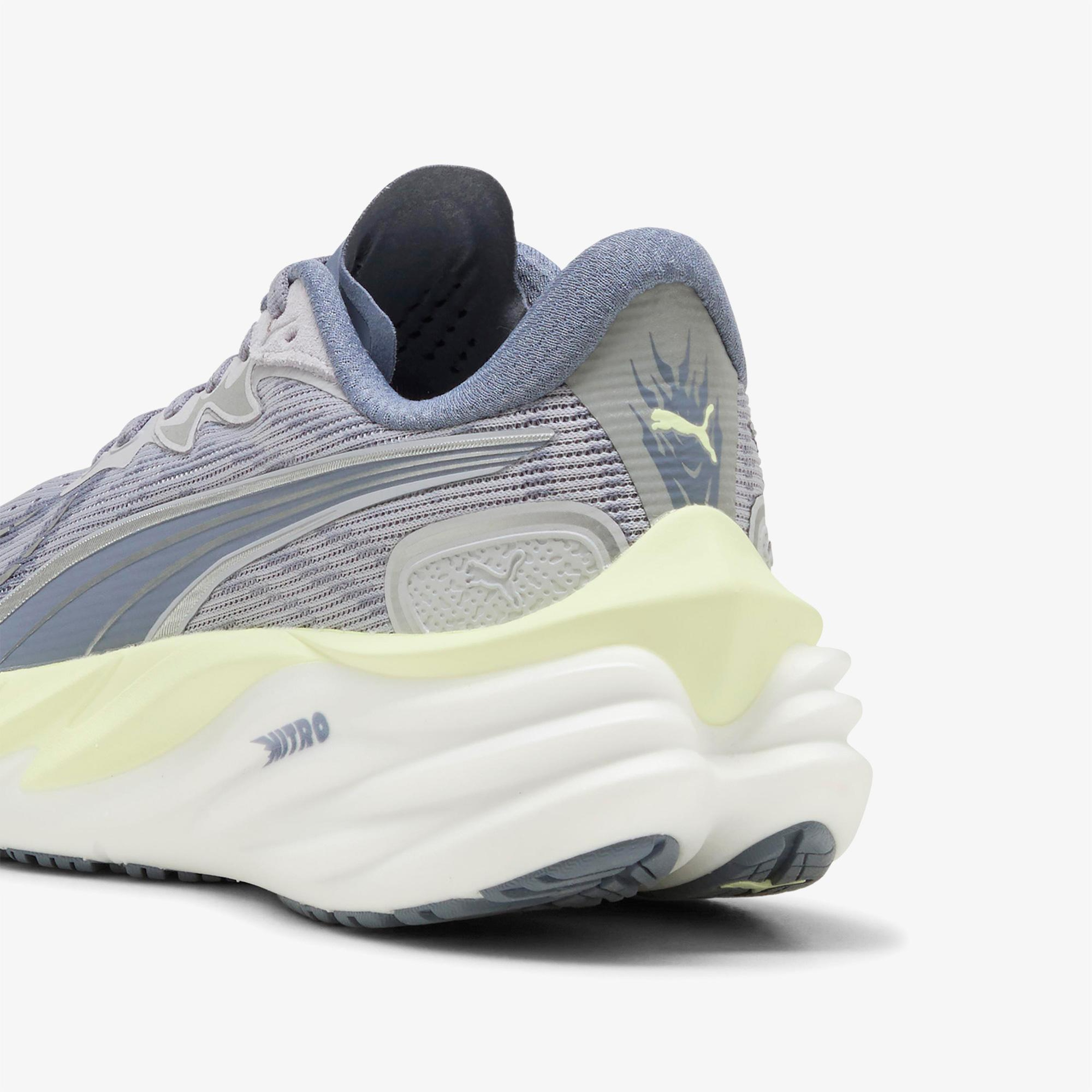 Puma Velocity Nitro 4 Kadın Gri Koşu Ayakkabısı