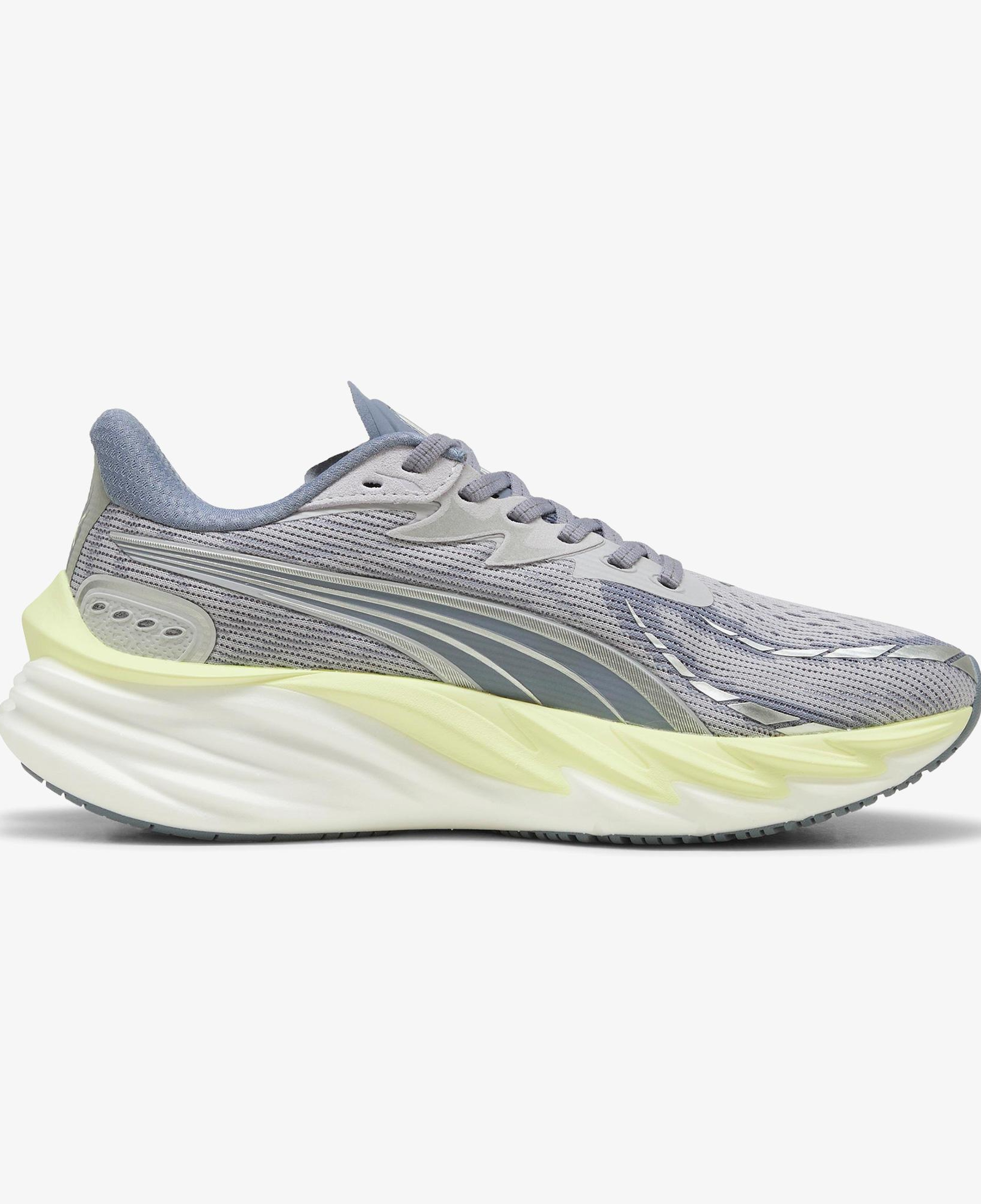 Puma Velocity Nitro 4 Kadın Gri Koşu Ayakkabısı