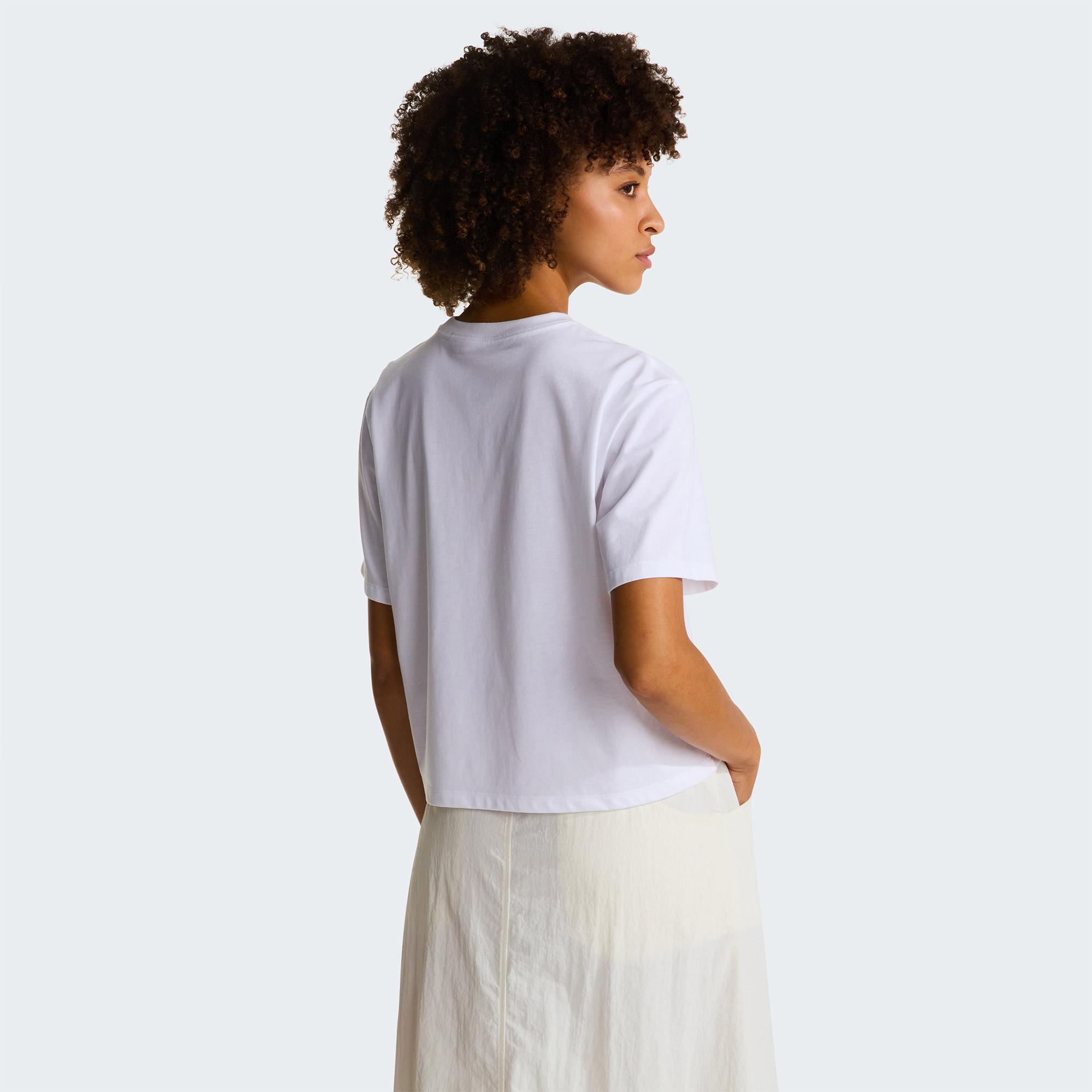The North Face Evolution Simple Dome Crop Rlx Kadın Beyaz T-Shirt