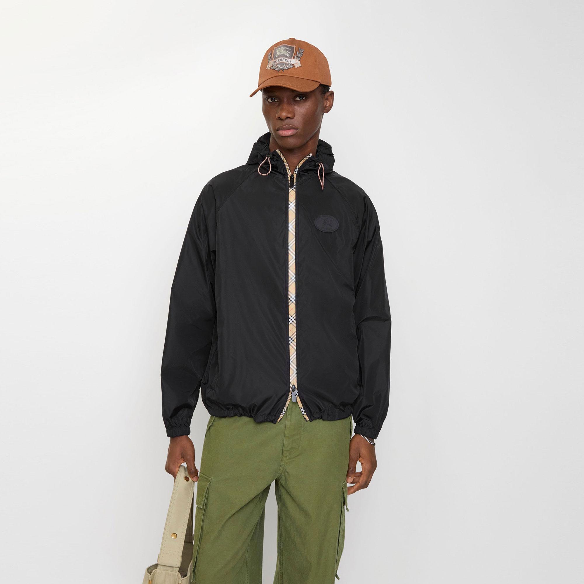 Burberry Checker-Tape Nylon Hooded Erkek Siyah Mont