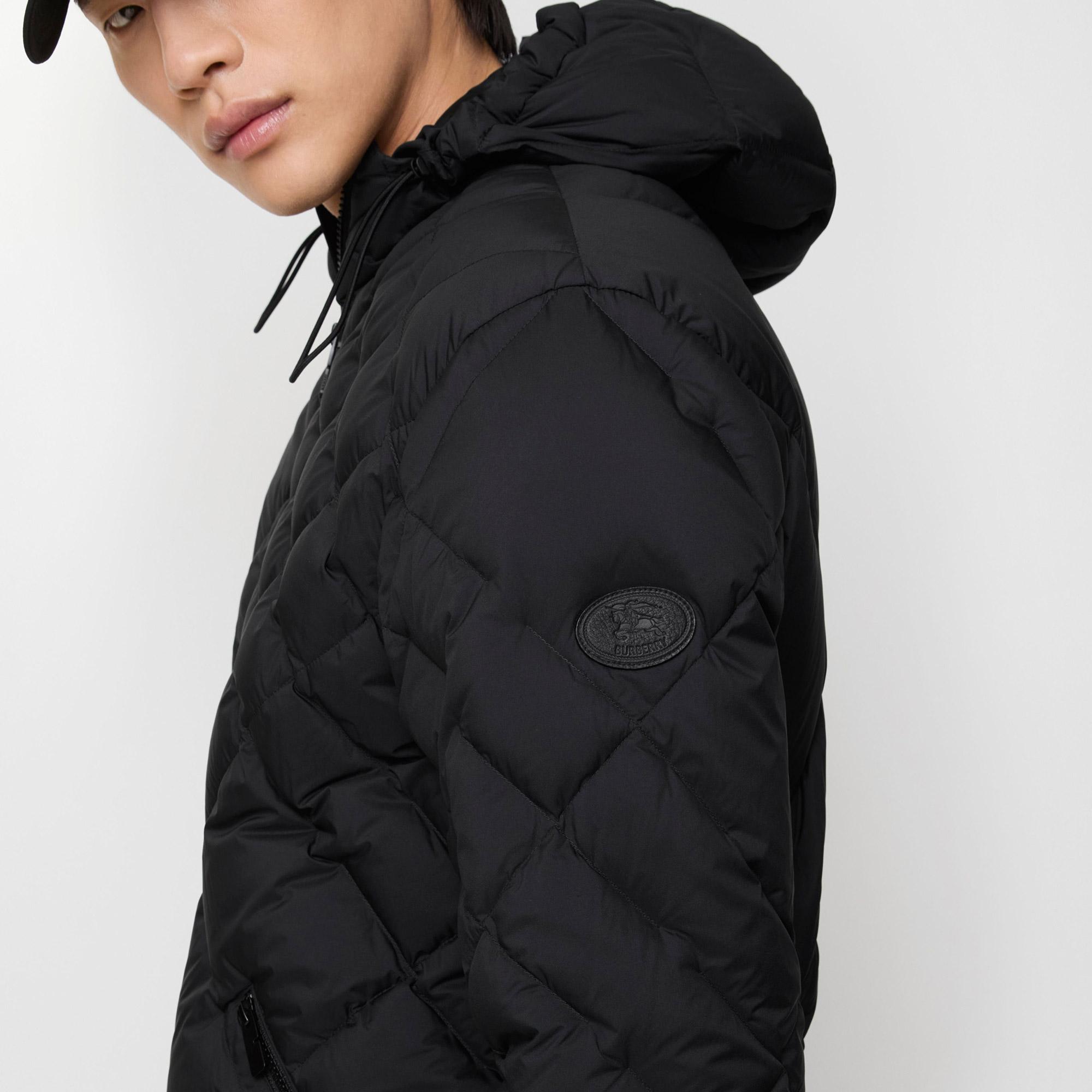 Burberry Check-Stitch Nylon Doversgreen Puffer Erkek Siyah Mont