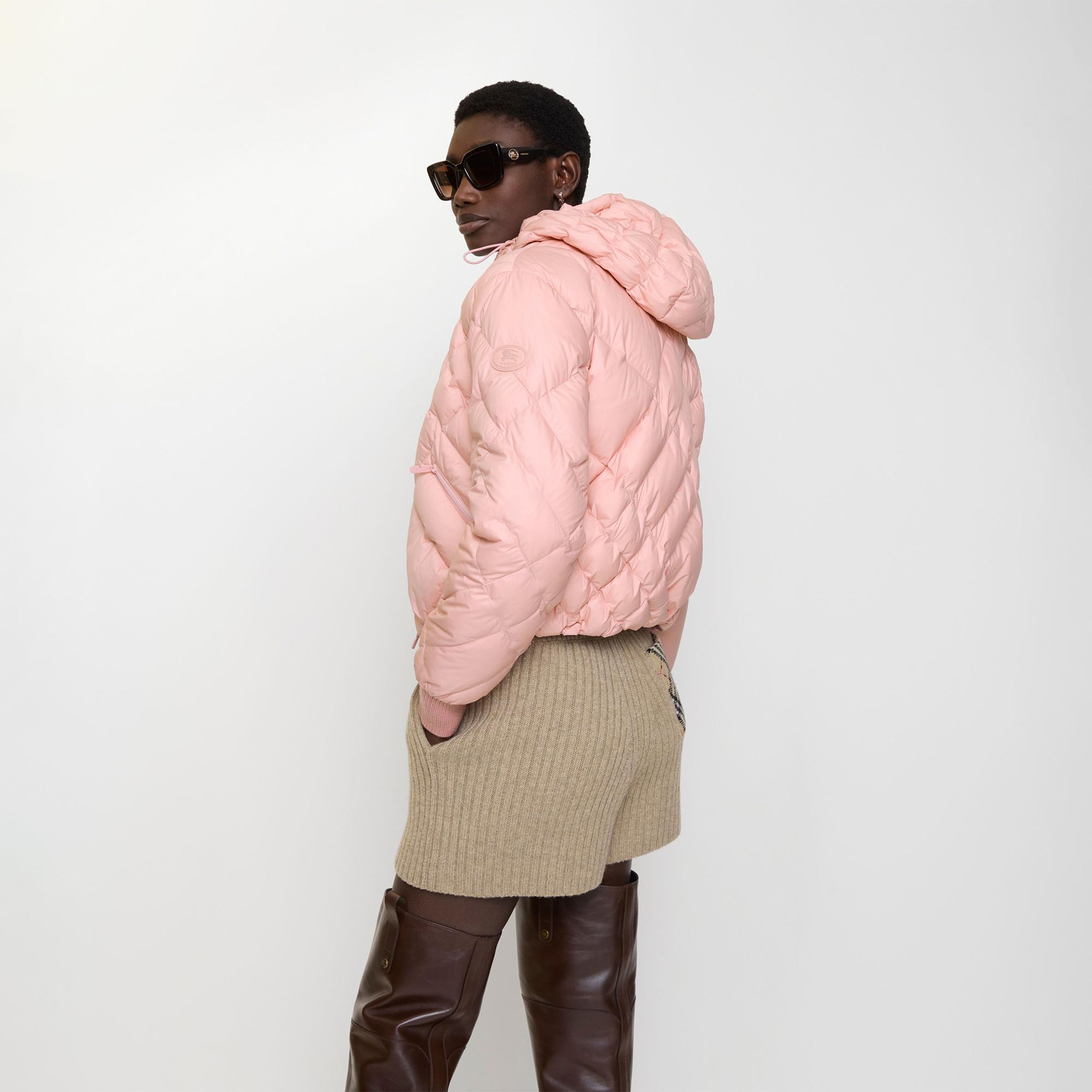 Burberry Check-Stitch Nylon Delley Puffer Kadın Pembe Mont