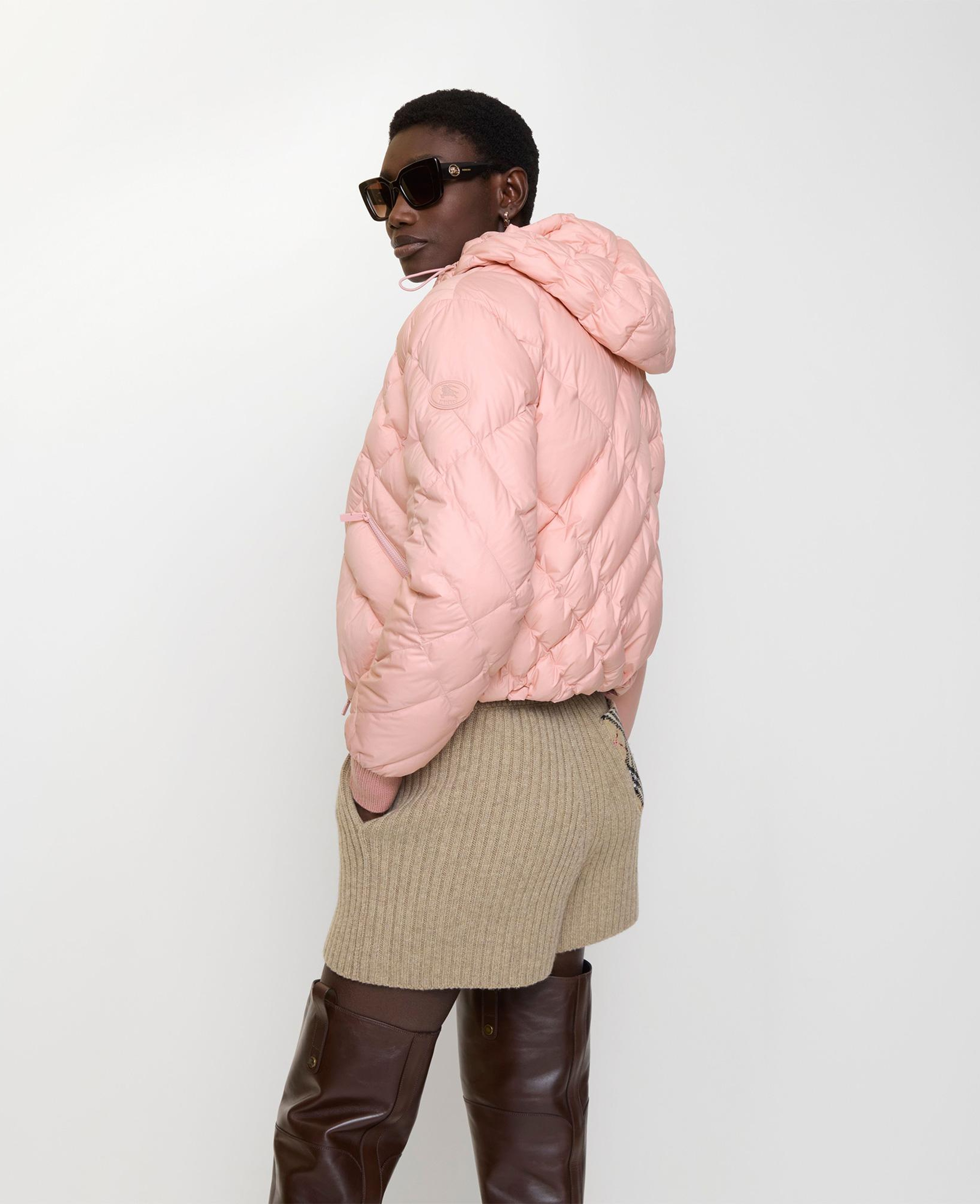 Burberry Check-Stitch Nylon Delley Puffer Kadın Pembe Mont