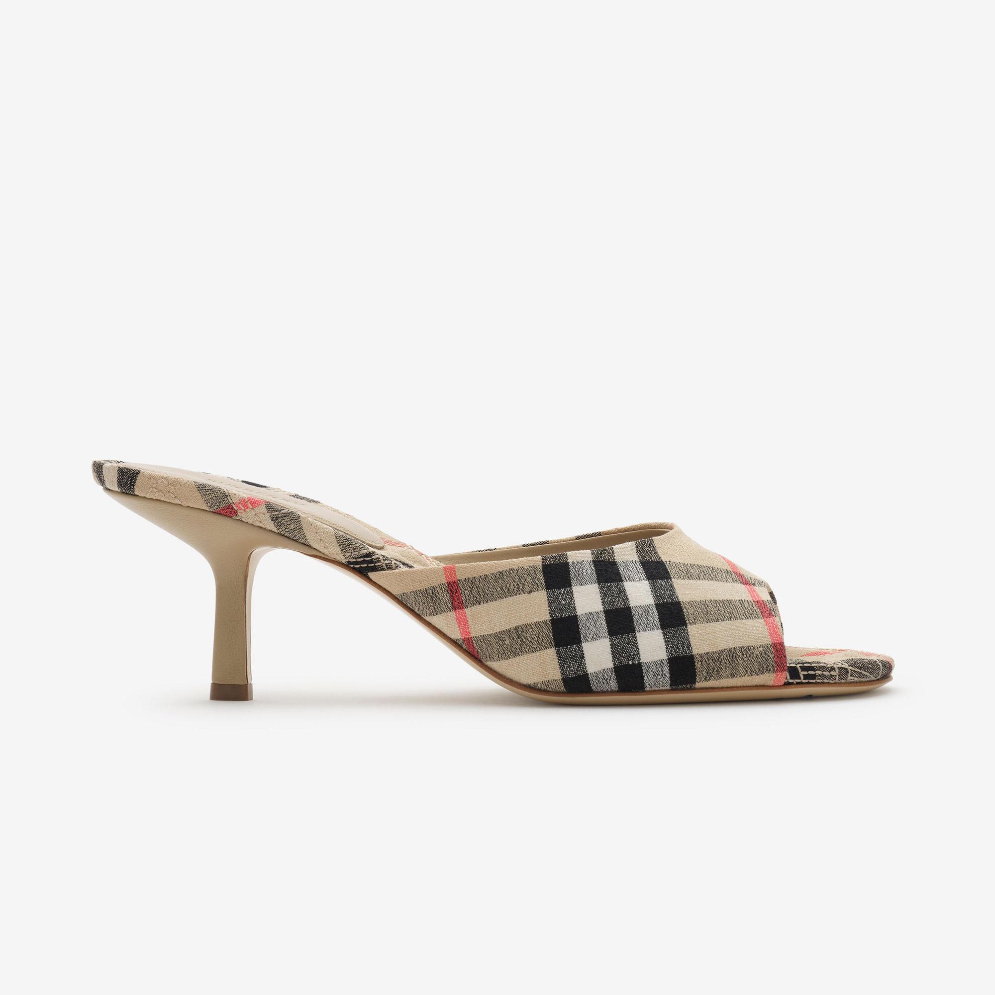 Burberry Check Mews Low Kadın Bej Topuklu Ayakkabı