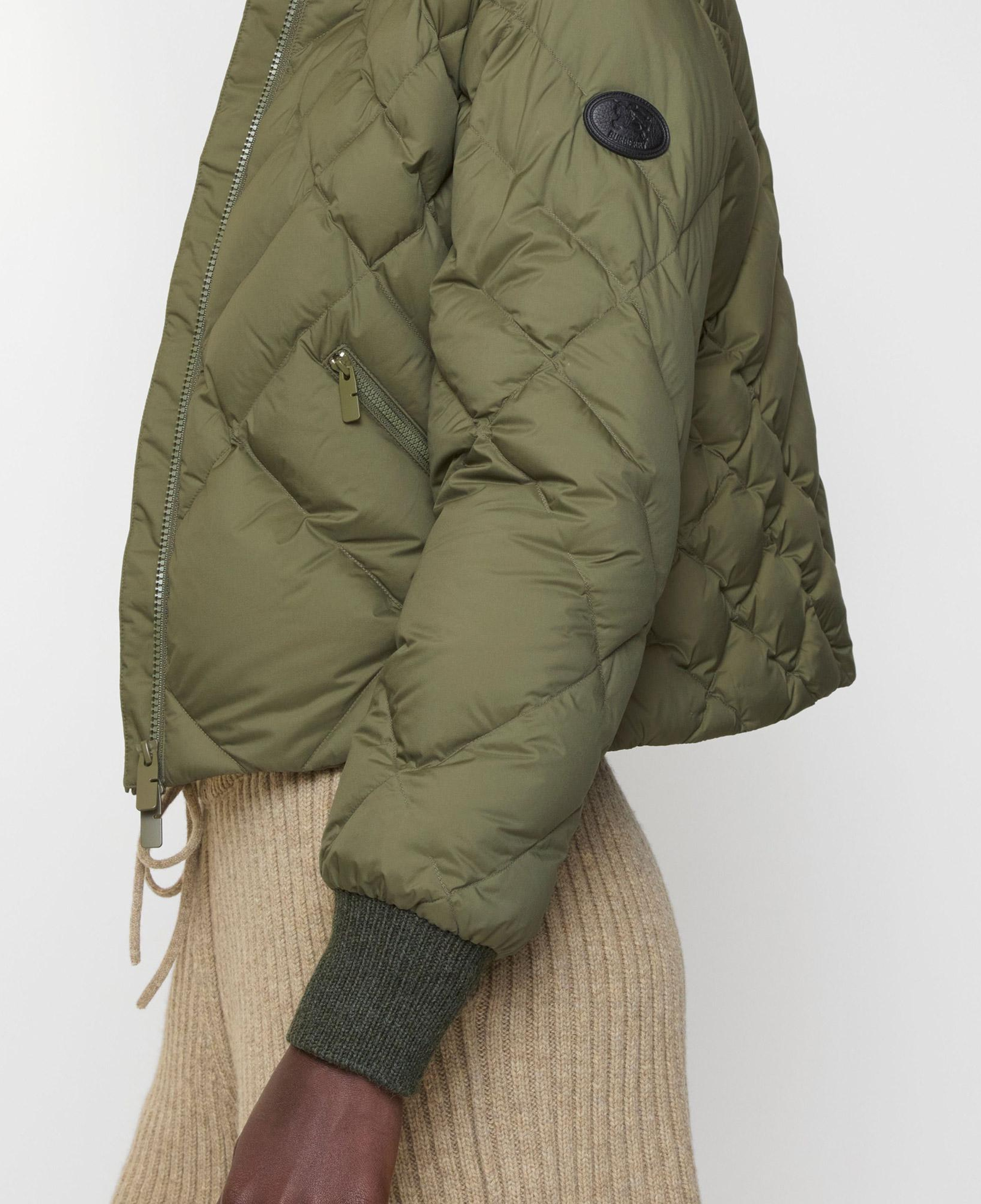 Burberry Check-Stitch Nylon Delley Puffer Kadın Haki Mont