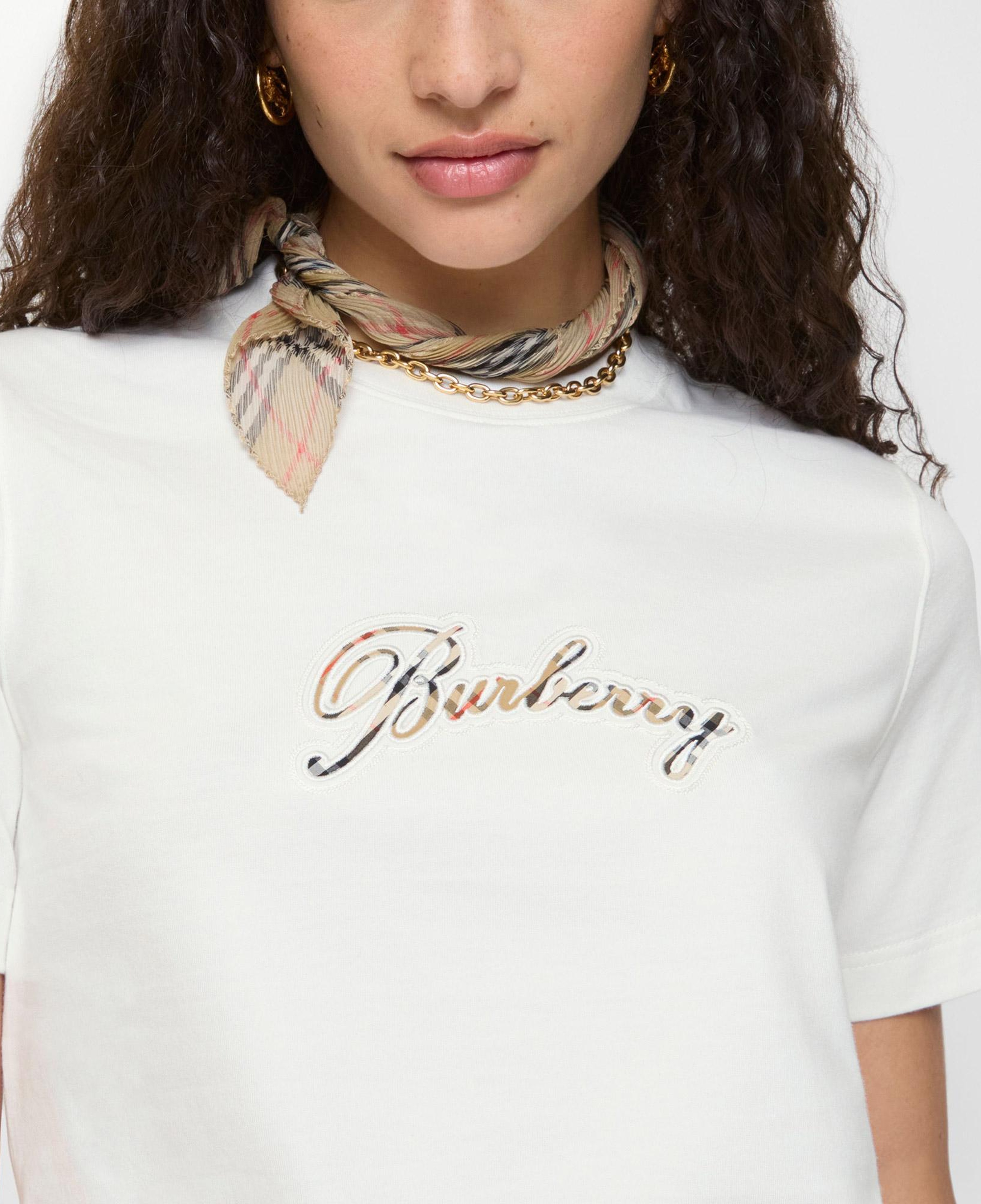Burberry Check Cursive Logo Cotton Kadın Beyaz T-Shirt