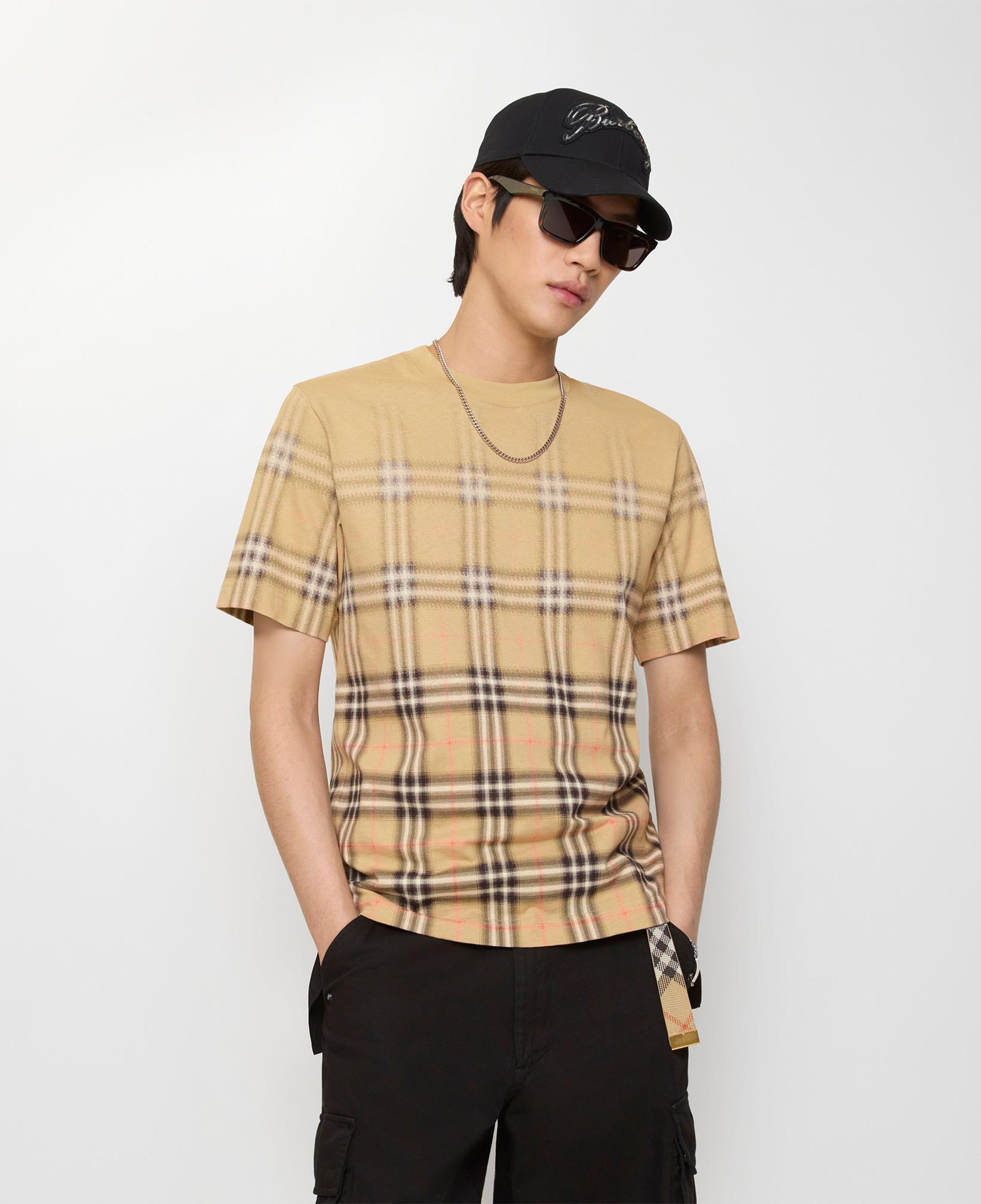 Burberry Gradient Check Cotton Erkek Bej T-Shirt