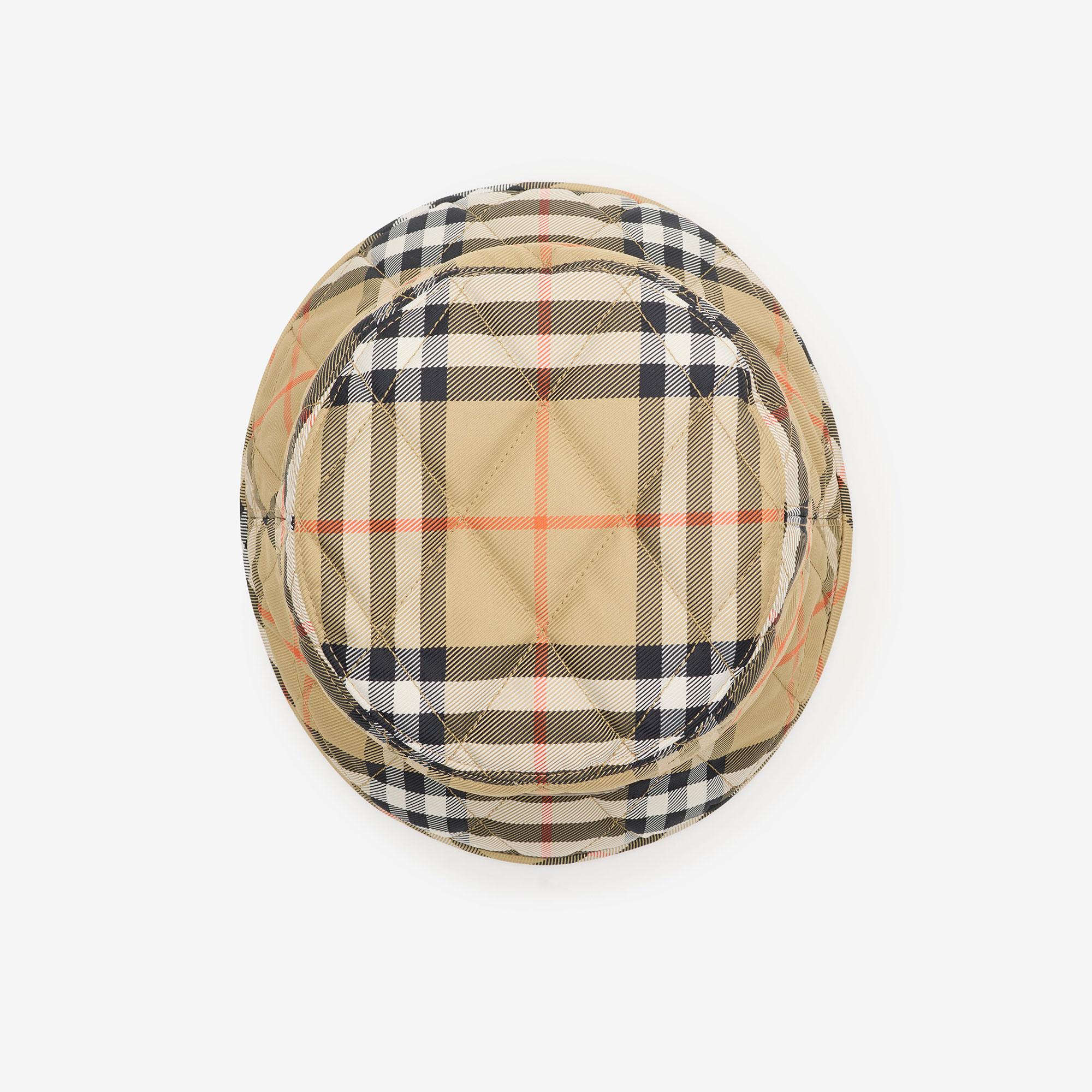 Burberry Quilted Horseshoe Bucket Erkek Bej Şapka