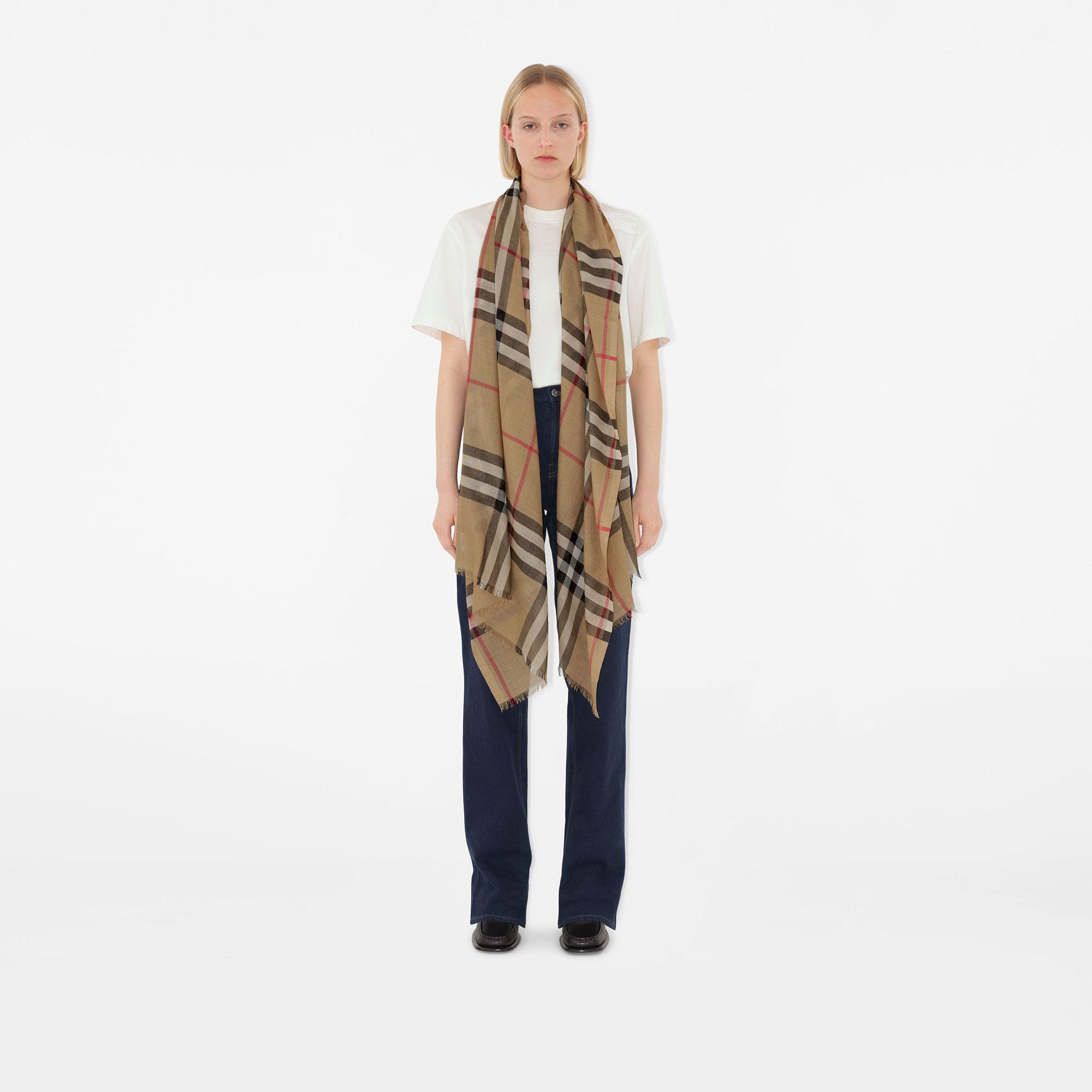 Burberry Wide Check Wool Silk Kadın Bej Atkı