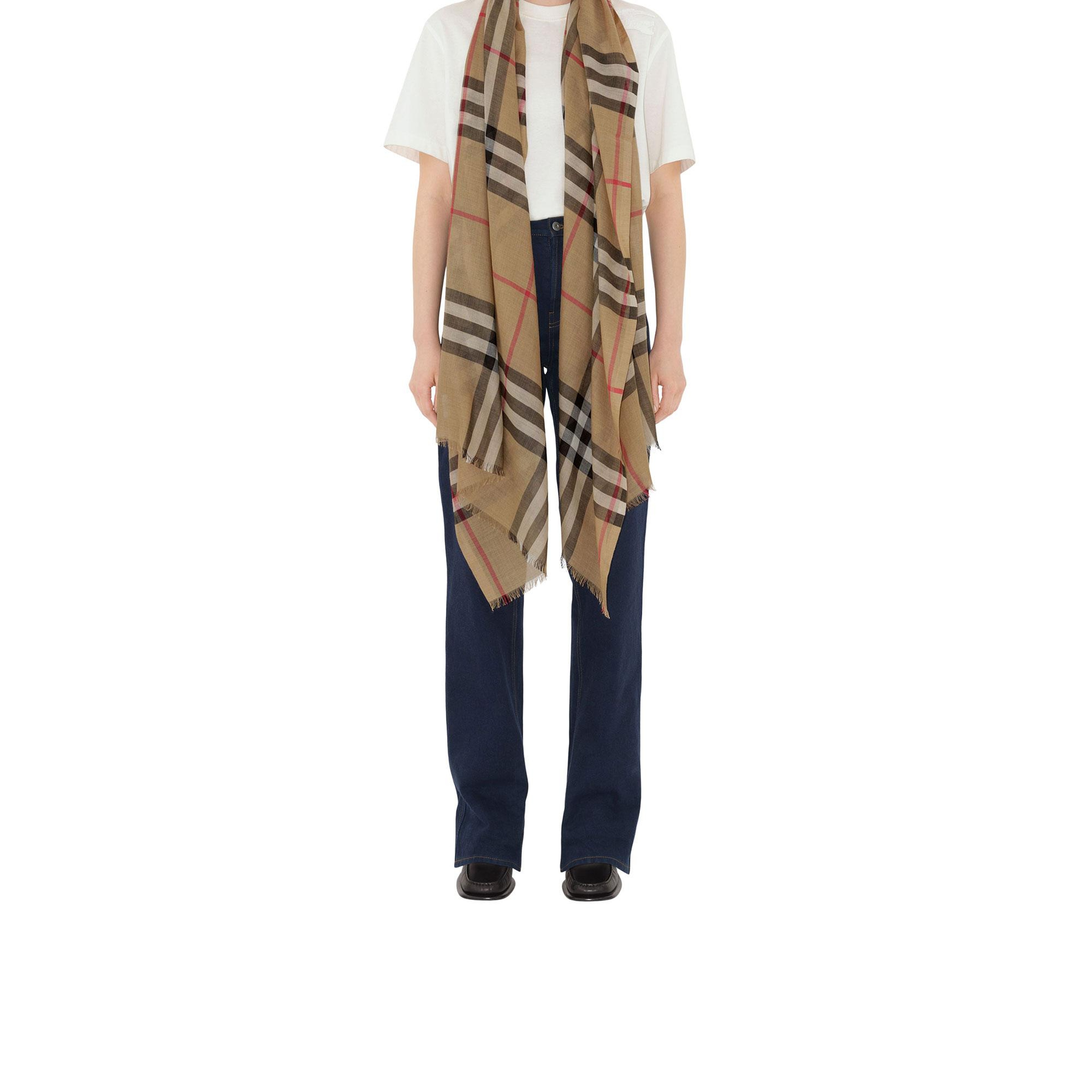 Burberry Wide Check Wool Silk Kadın Bej Atkı