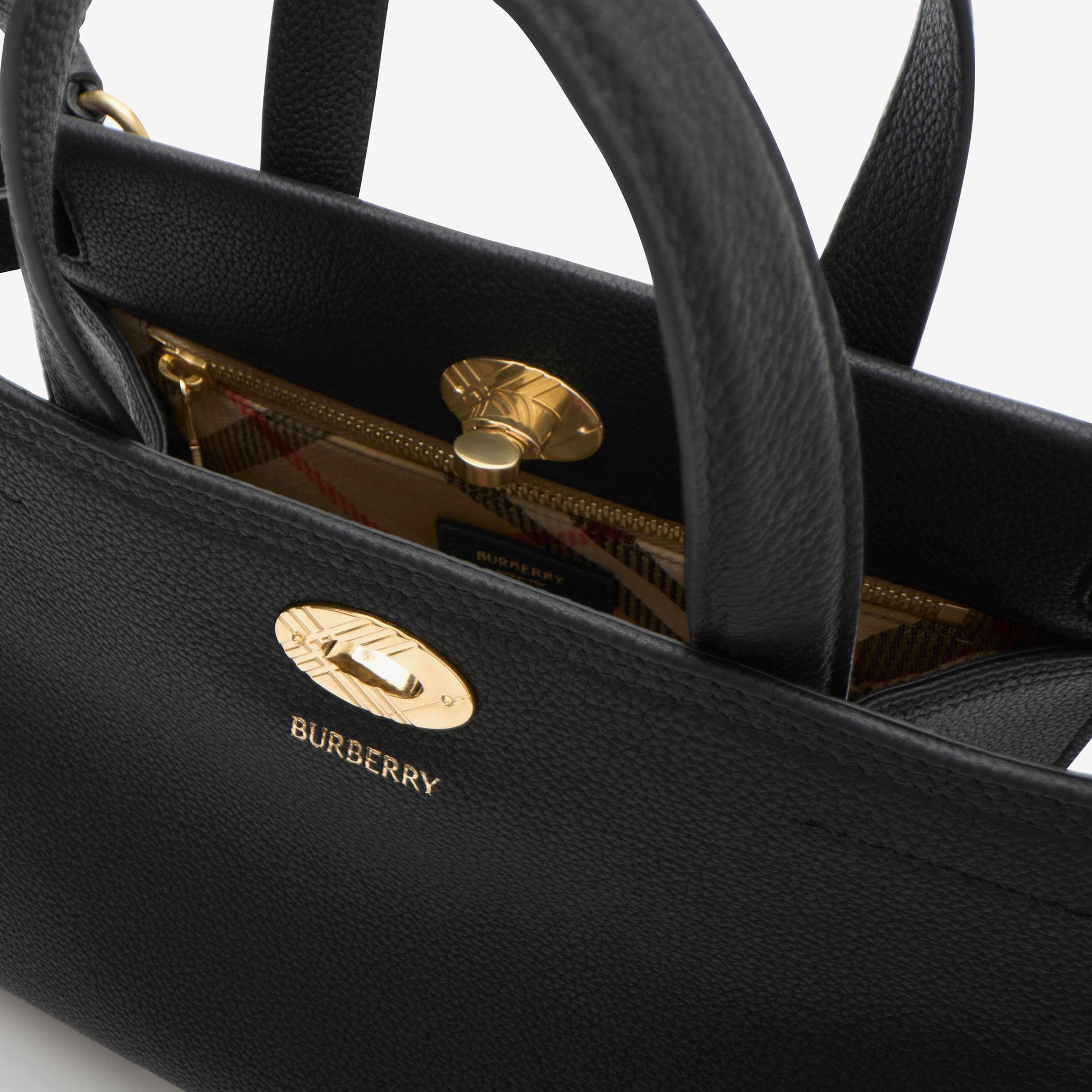 Burberry Mini Cotswolds Kadın Siyah Tote Çanta