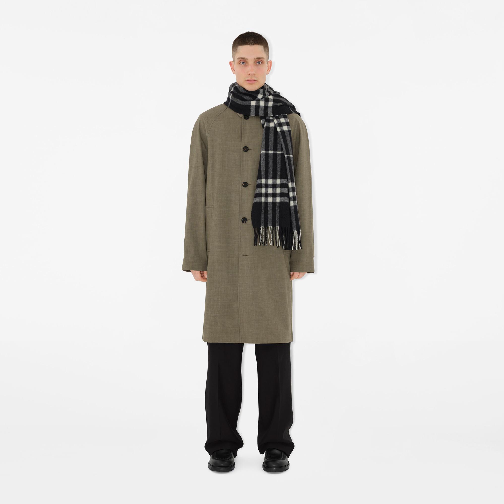 Burberry Washed Giant Unisex Siyah Atkı