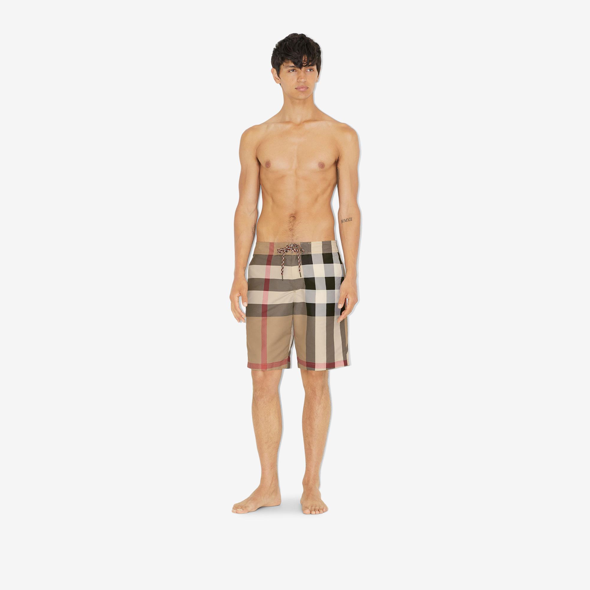 Burberry Breton Erkek Bej Deniz Şortu