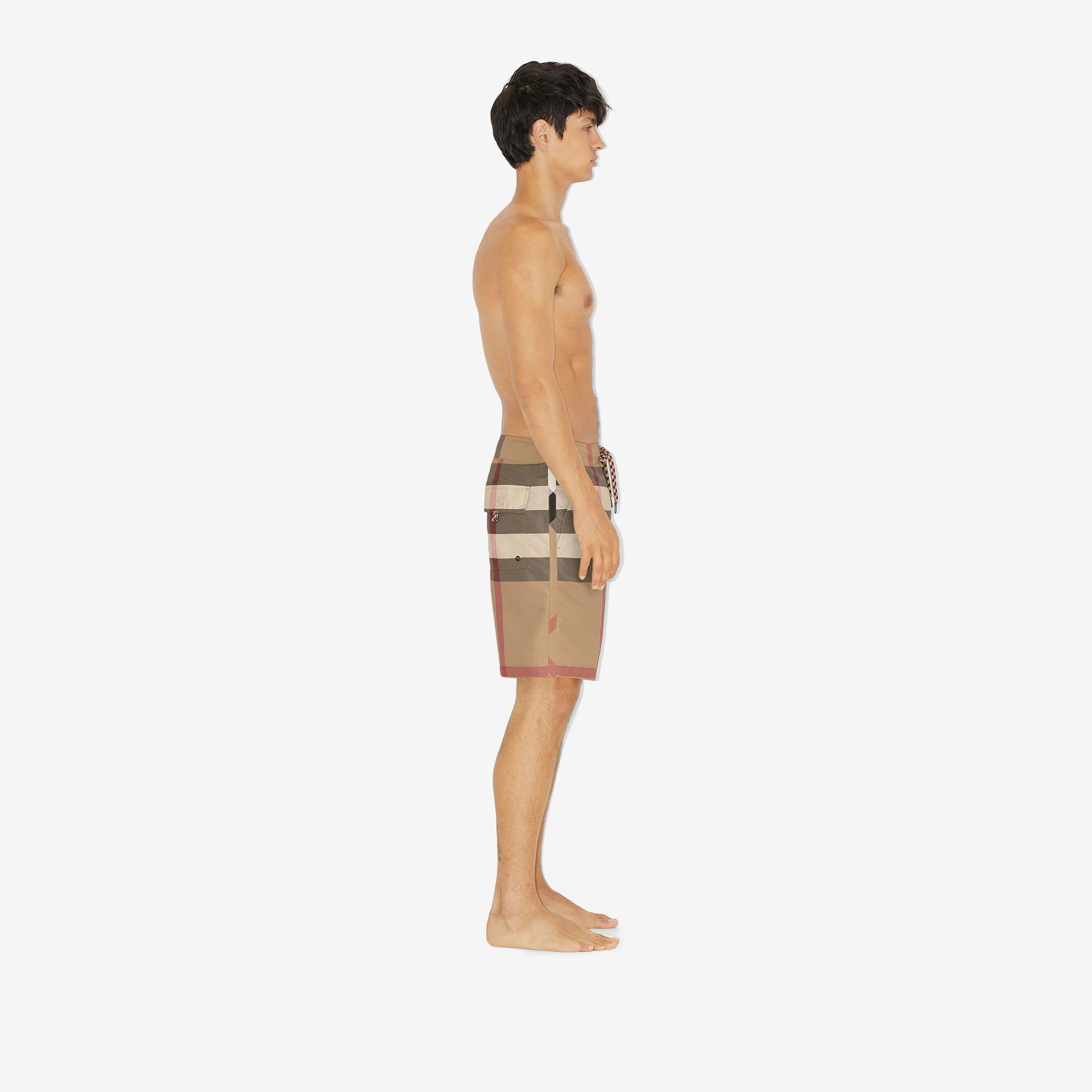 Burberry Breton Erkek Bej Deniz Şortu