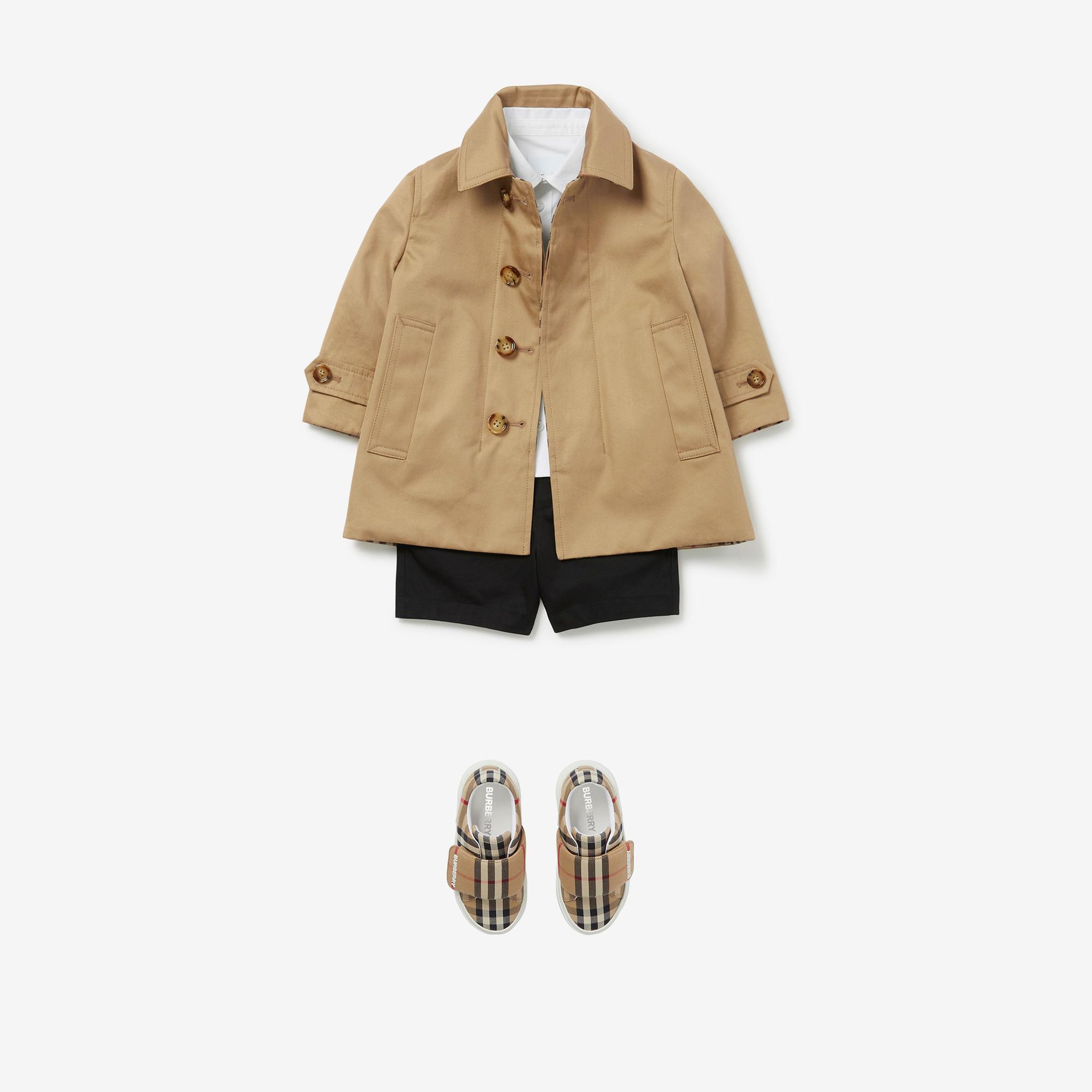 Burberry Reversible Check Gabardine Car Çocuk Bej Trençkot