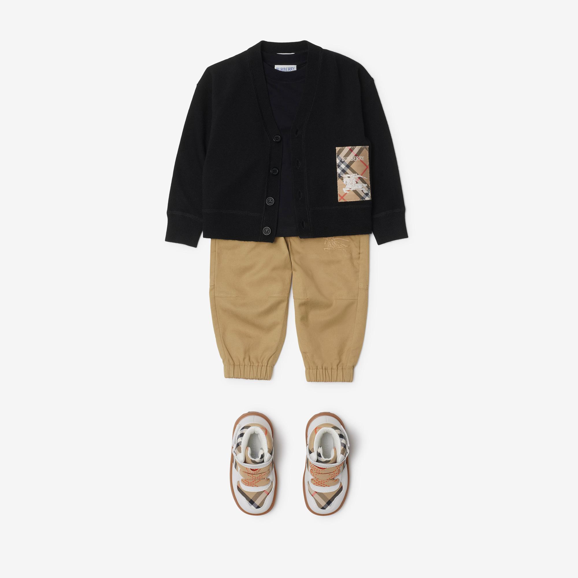 Burberry Romie Label Wool Cardigan Çocuk Siyah Hırka