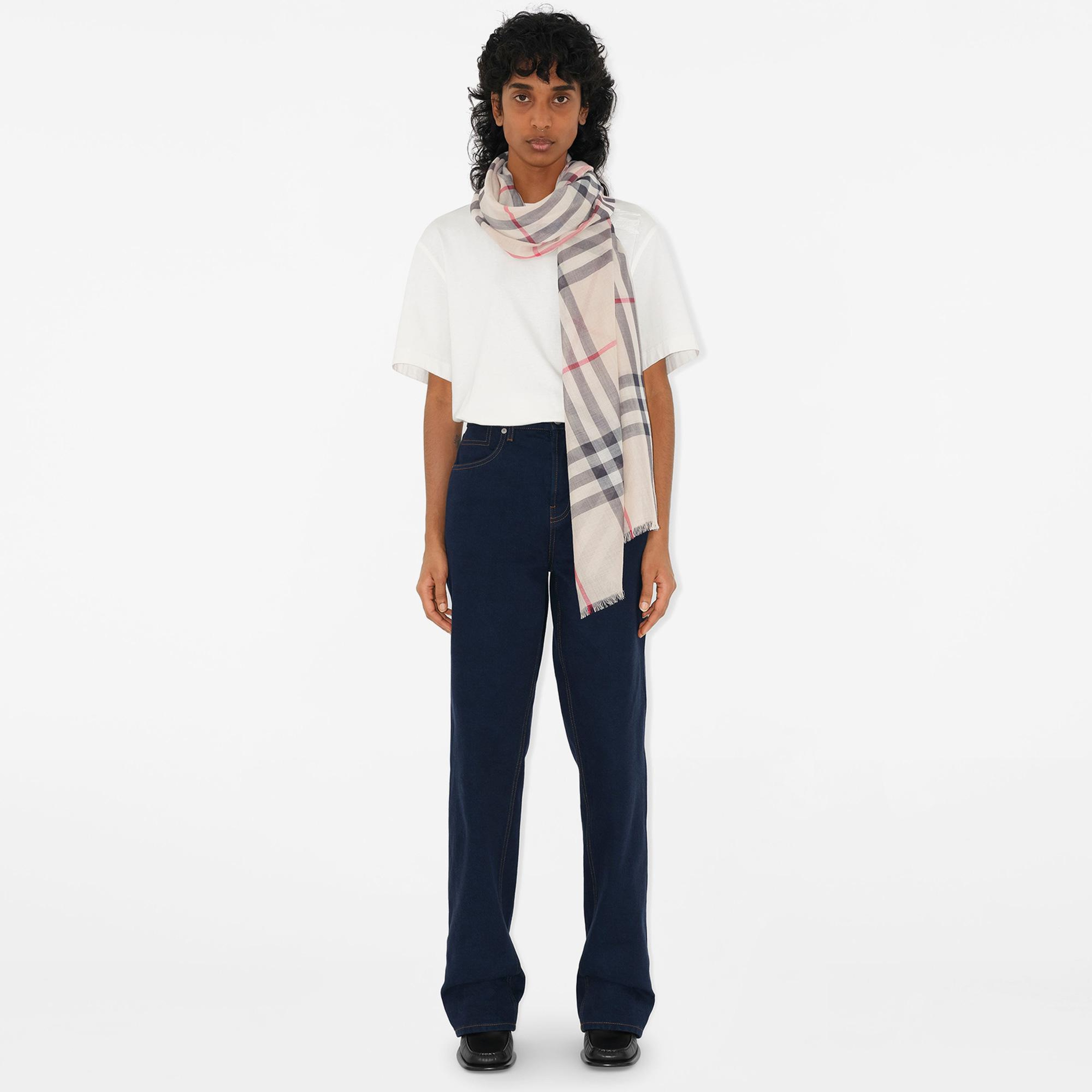 Burberry Gauze Wool Silk Kadın Krem Atkı