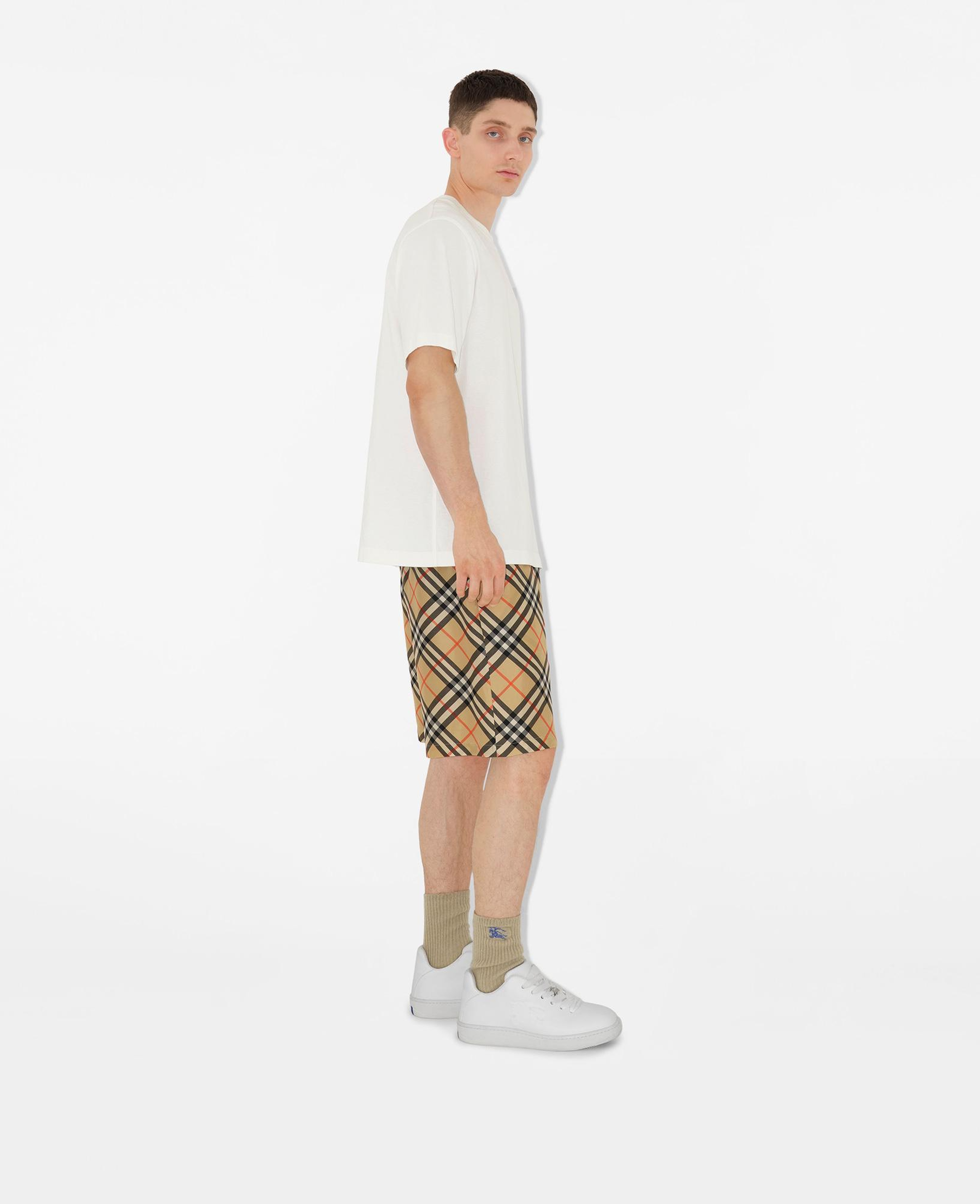 Burberry Check İpek Erkek Bej Şort
