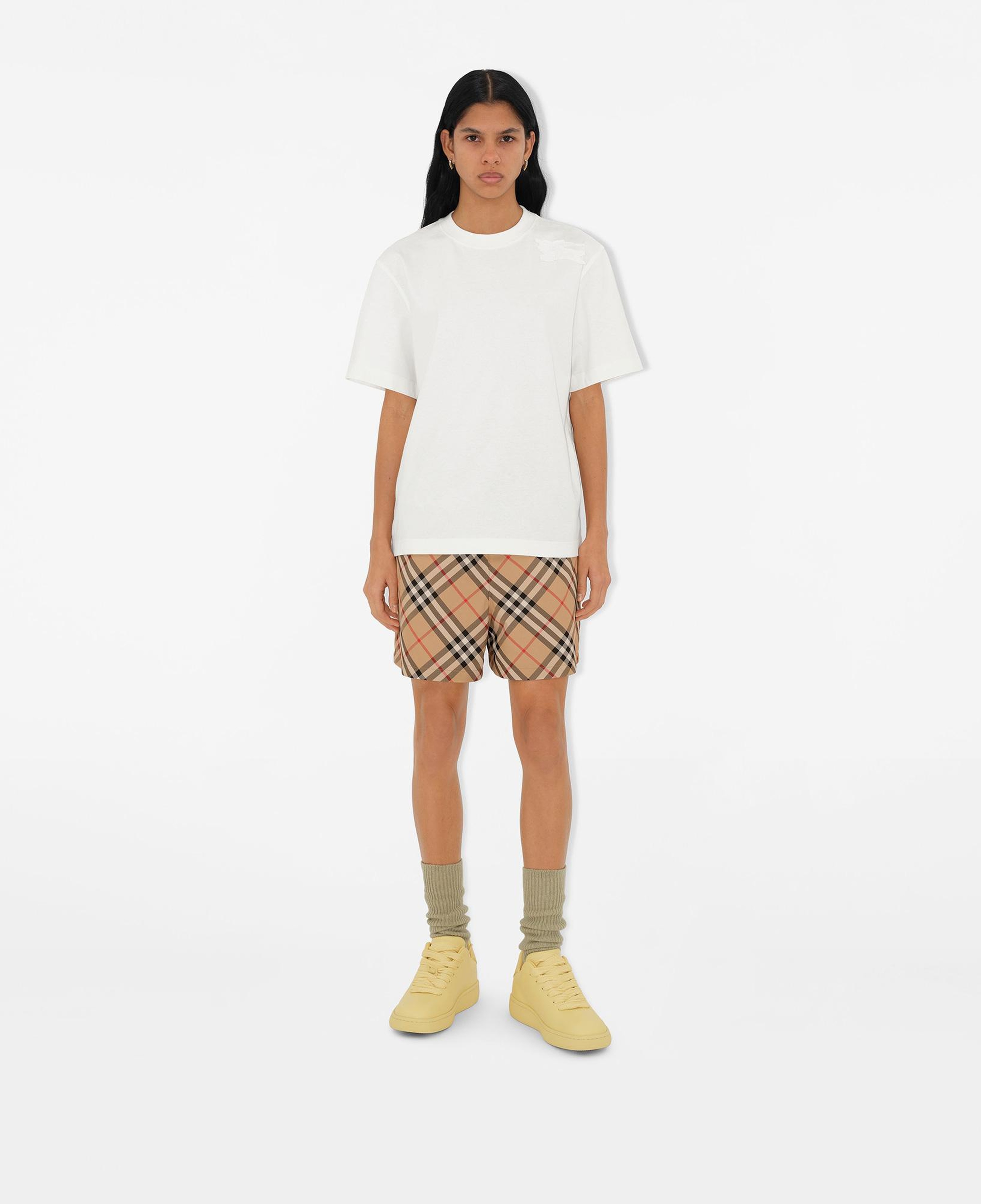 Burberry Check Kadın Bej Şort