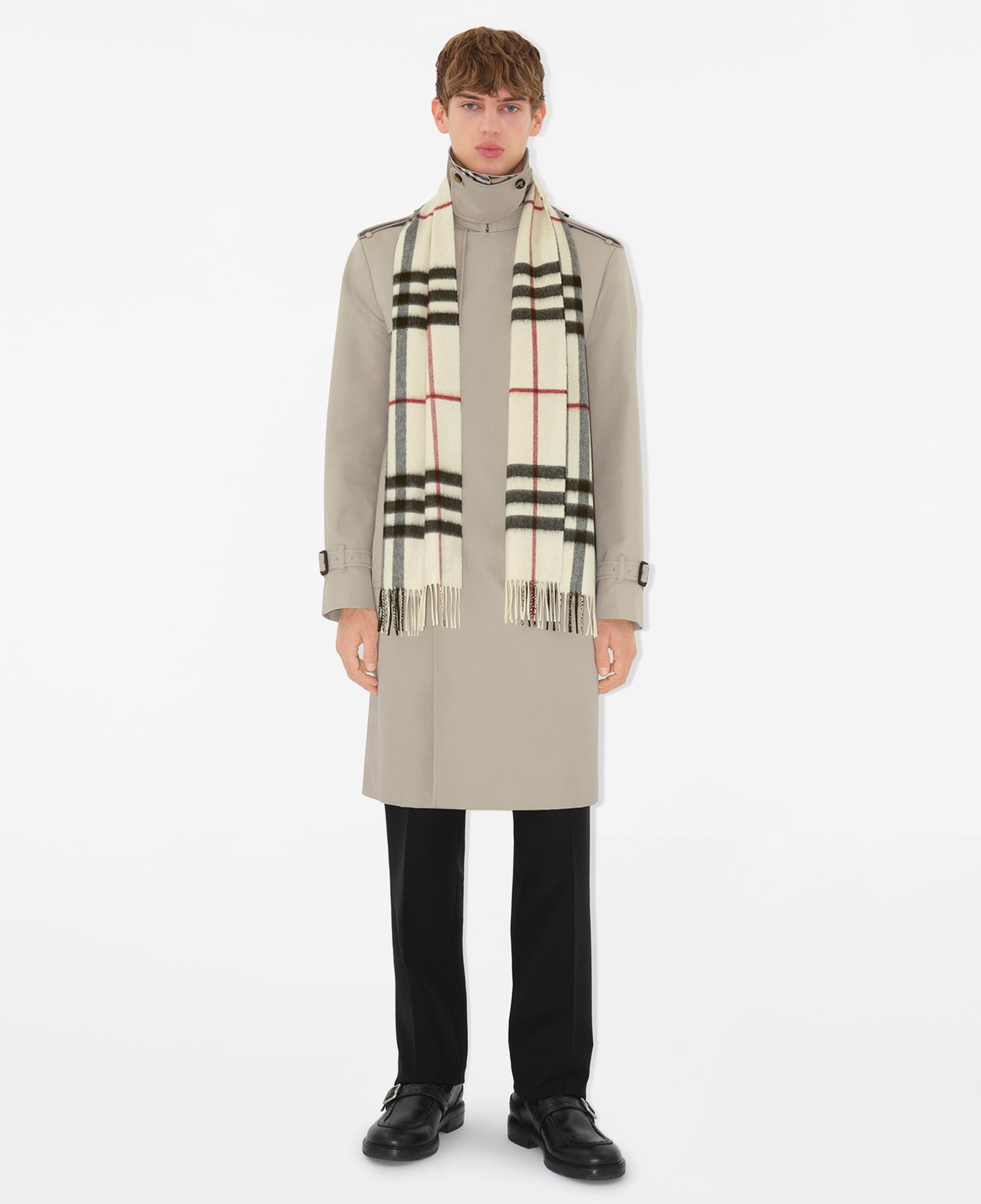 Burberry Giant Cashmere Kadın Krem Atkı