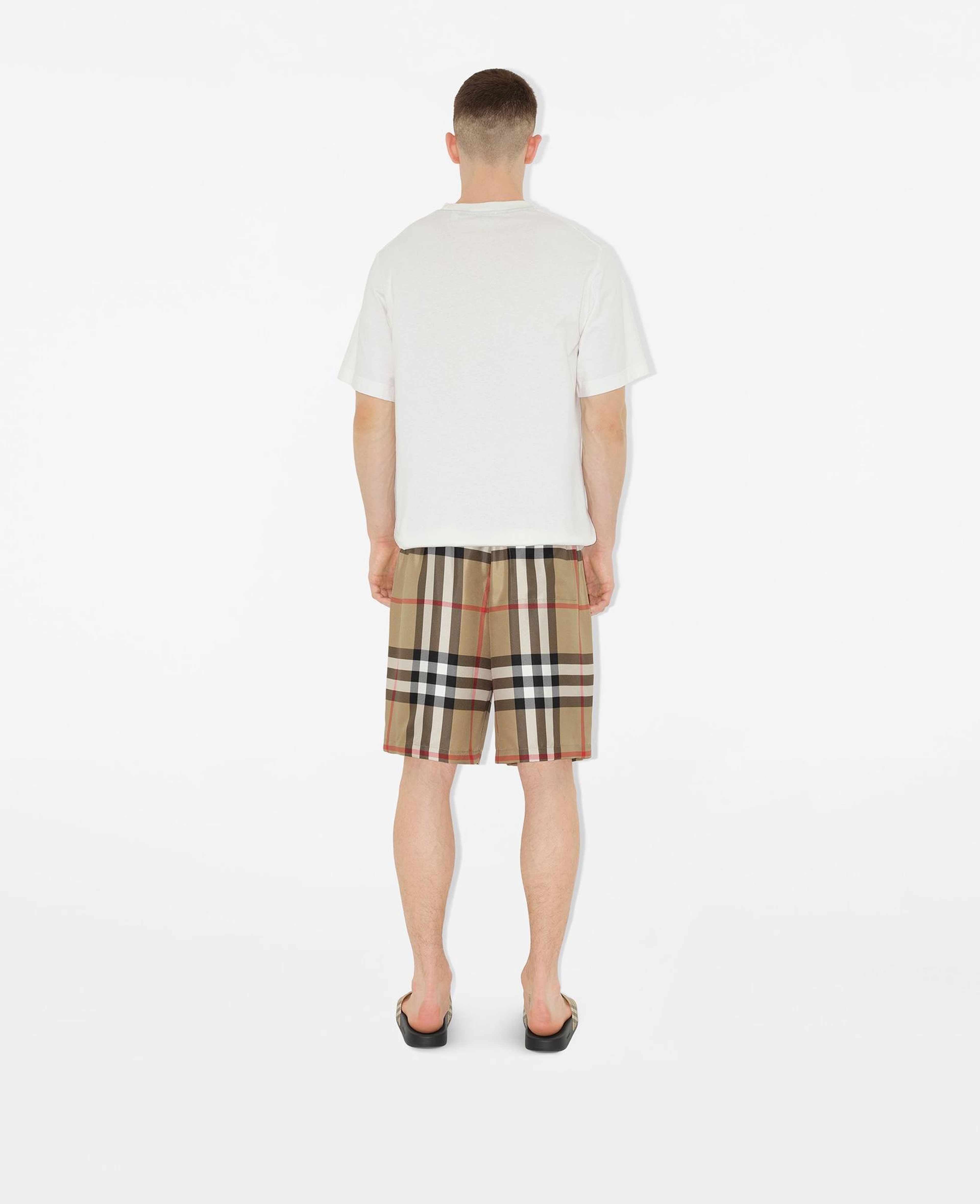 Burberry Bradeston Silk Erkek Bej Şort