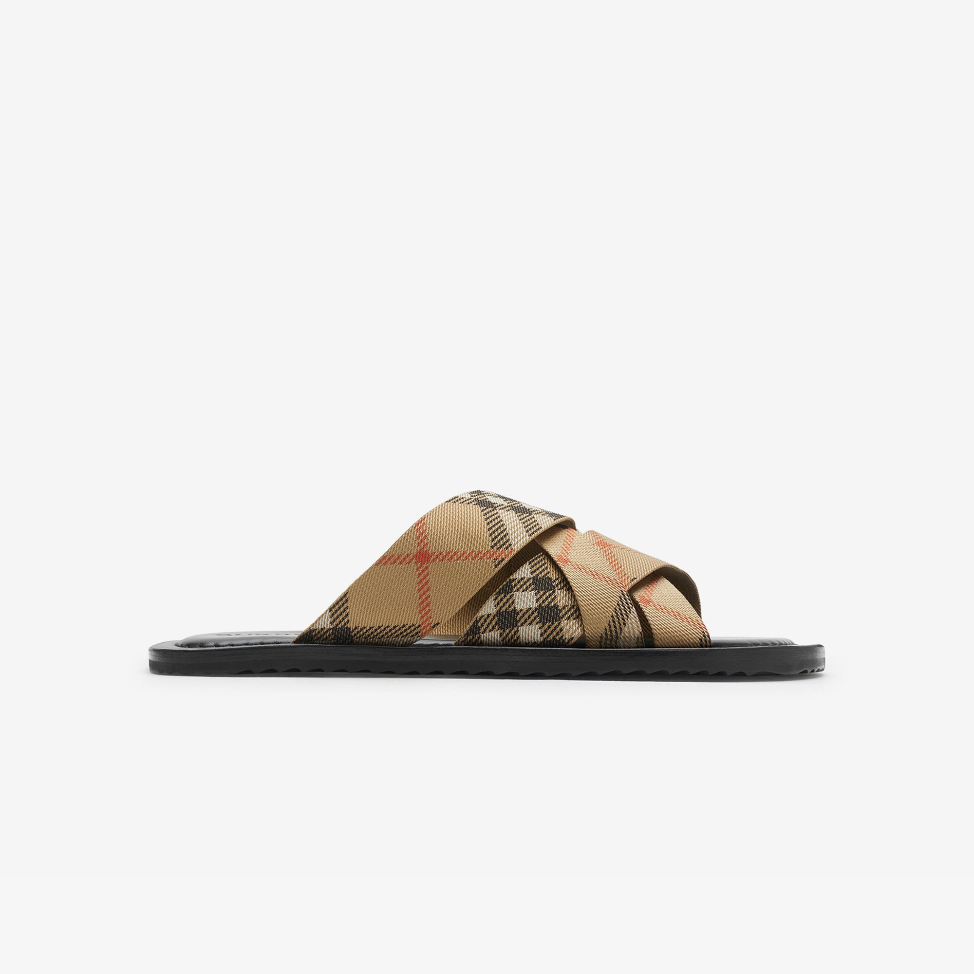 Burberry Pavilion Erkek Bej Terlik