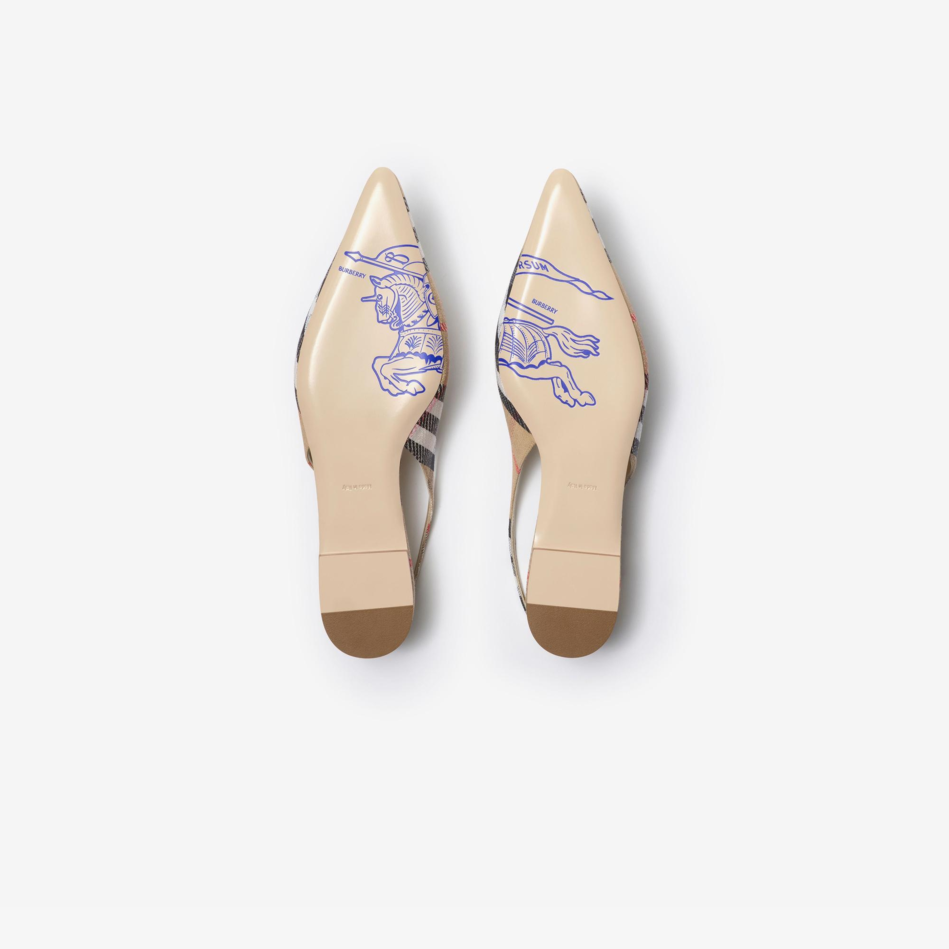 Burberry Birdie Kadın Bej Babet