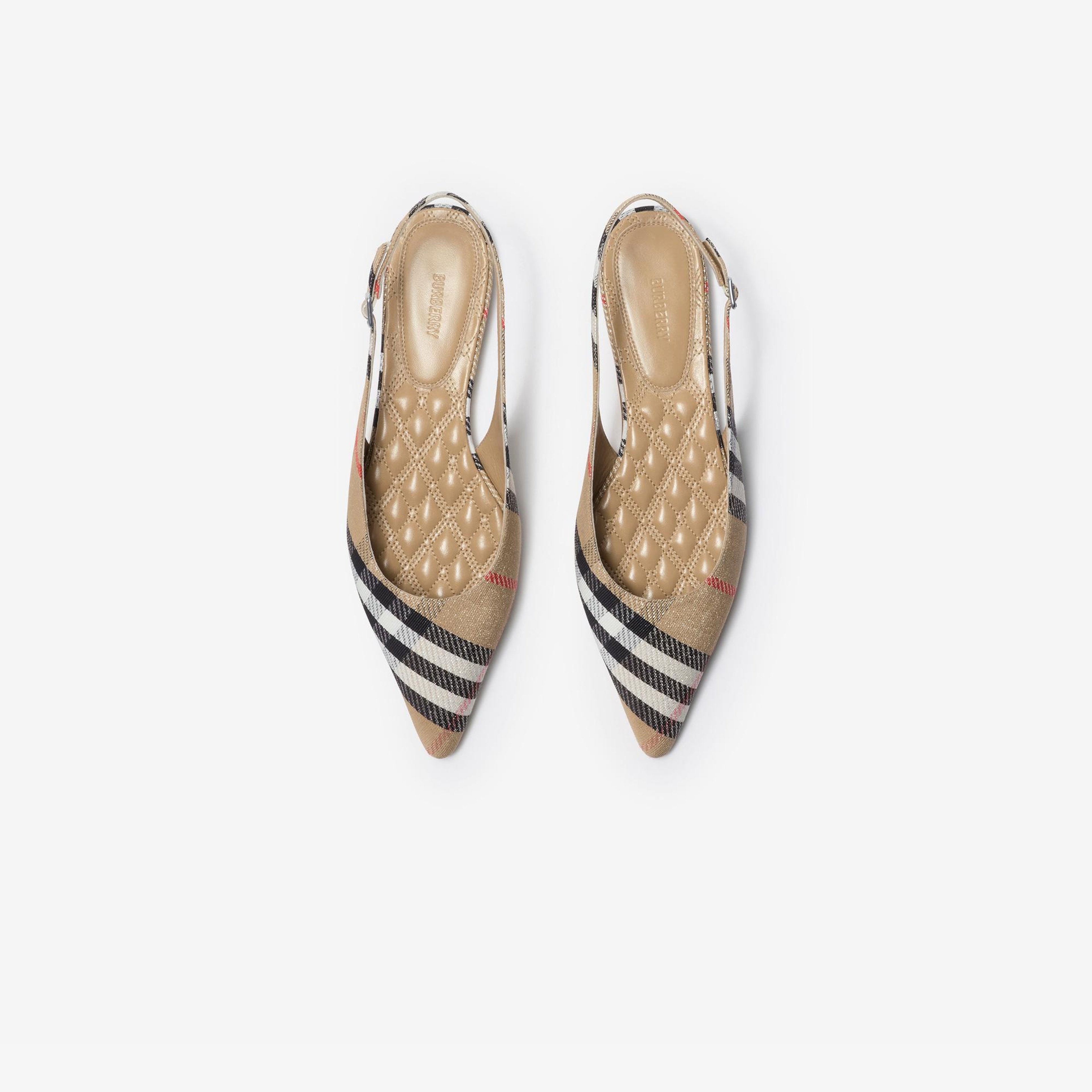 Burberry Birdie Kadın Bej Babet