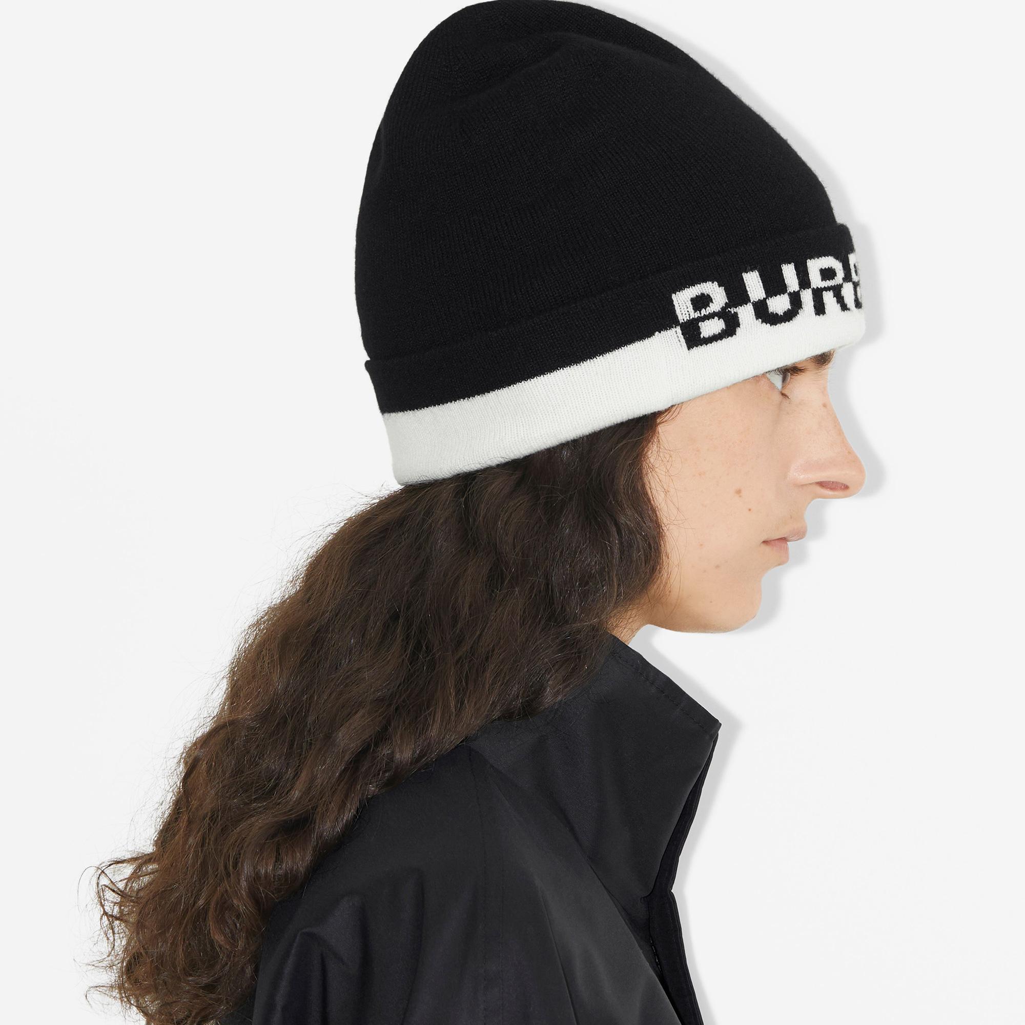 Burberry Core Logo Intarsia Cashmere Kadın Siyah Bere