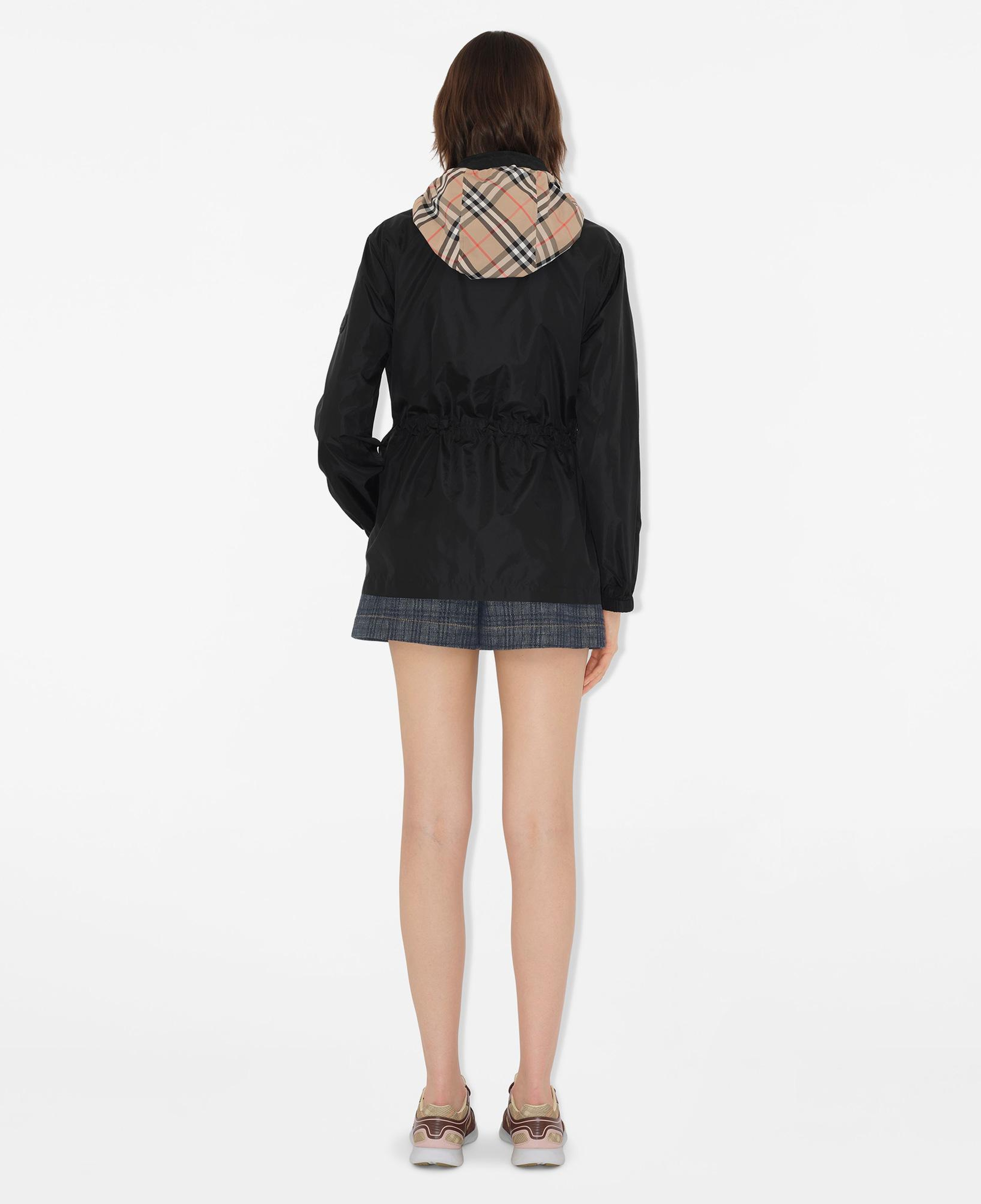 Burberry Kadın Siyah Mont