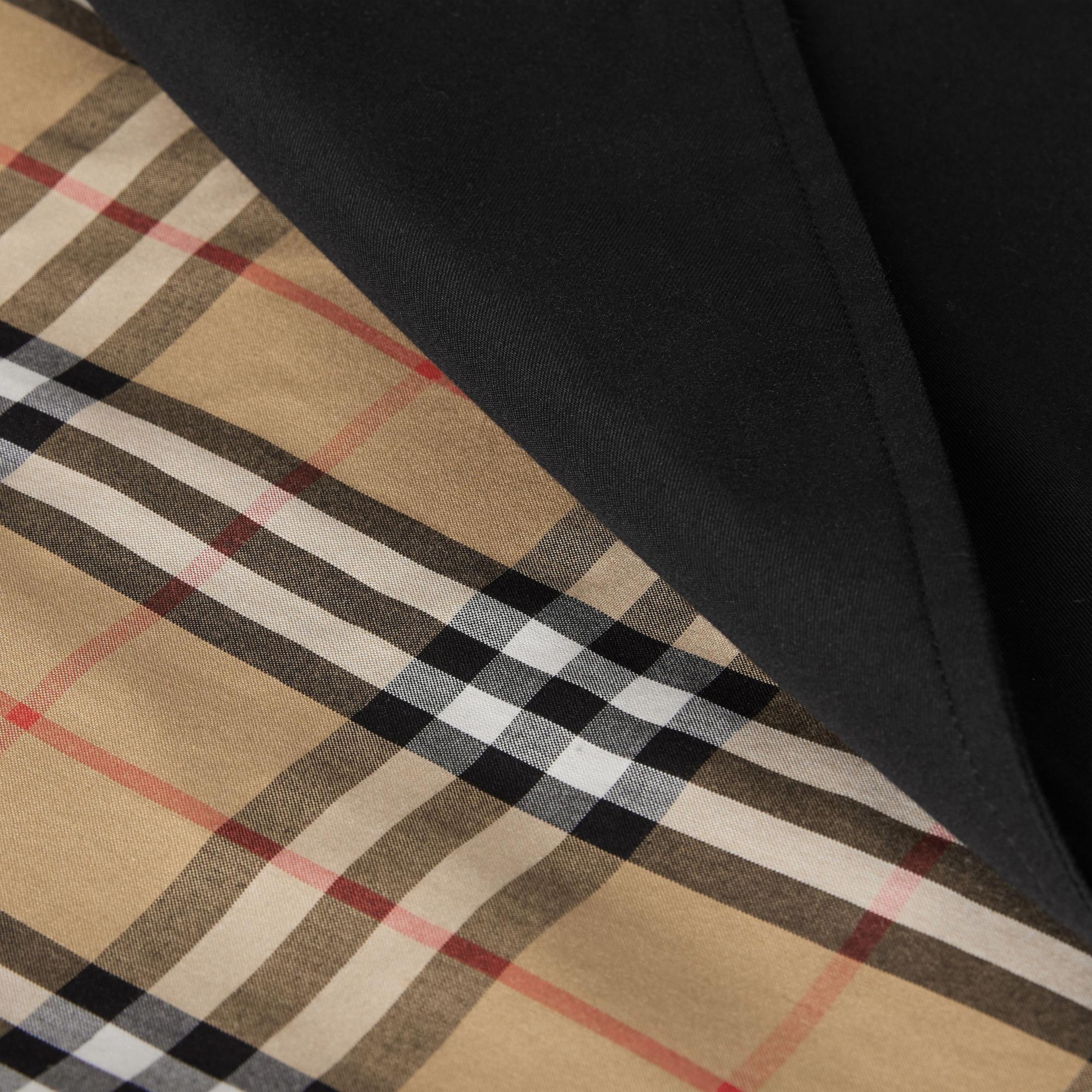 Burberry Long Waterloo Heritage Kadın Siyah Trençkot