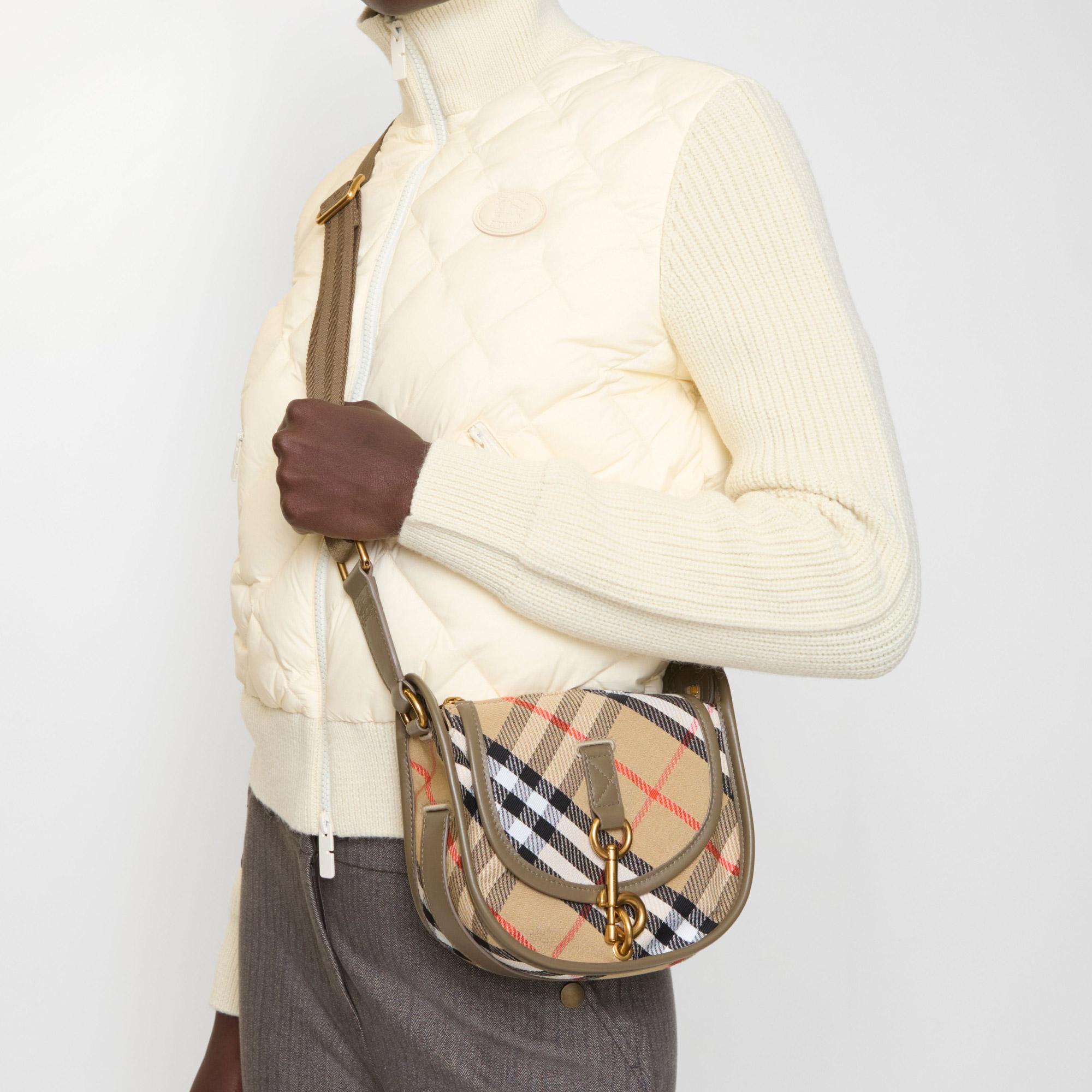 Burberry B Clıp Messenger Kadın Bej Çapraz Çanta