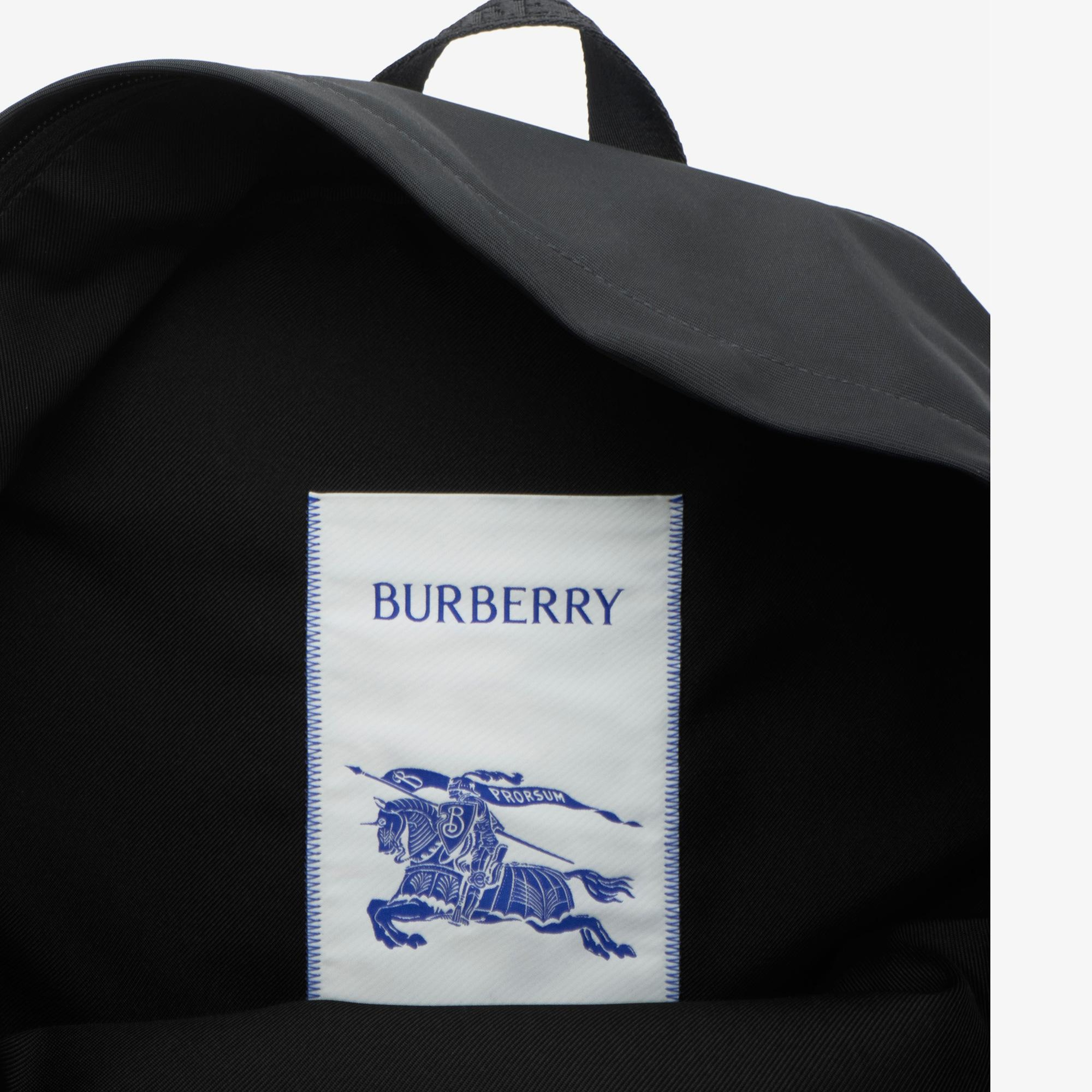 Burberry Orkney Erkek Siyah Sırt Çantası
