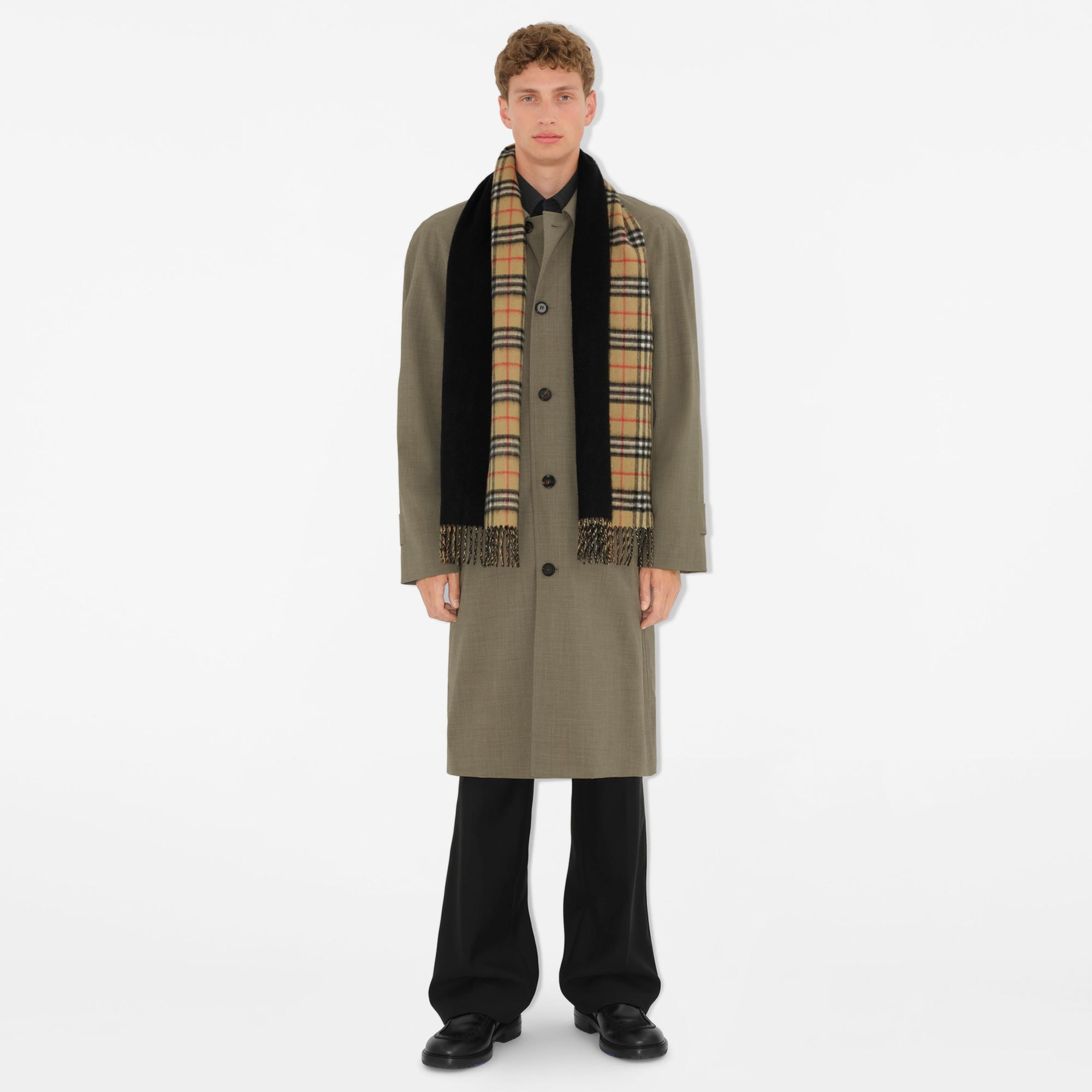 Burberry Reversible Check Kaşmir Kadın Bej Atkı