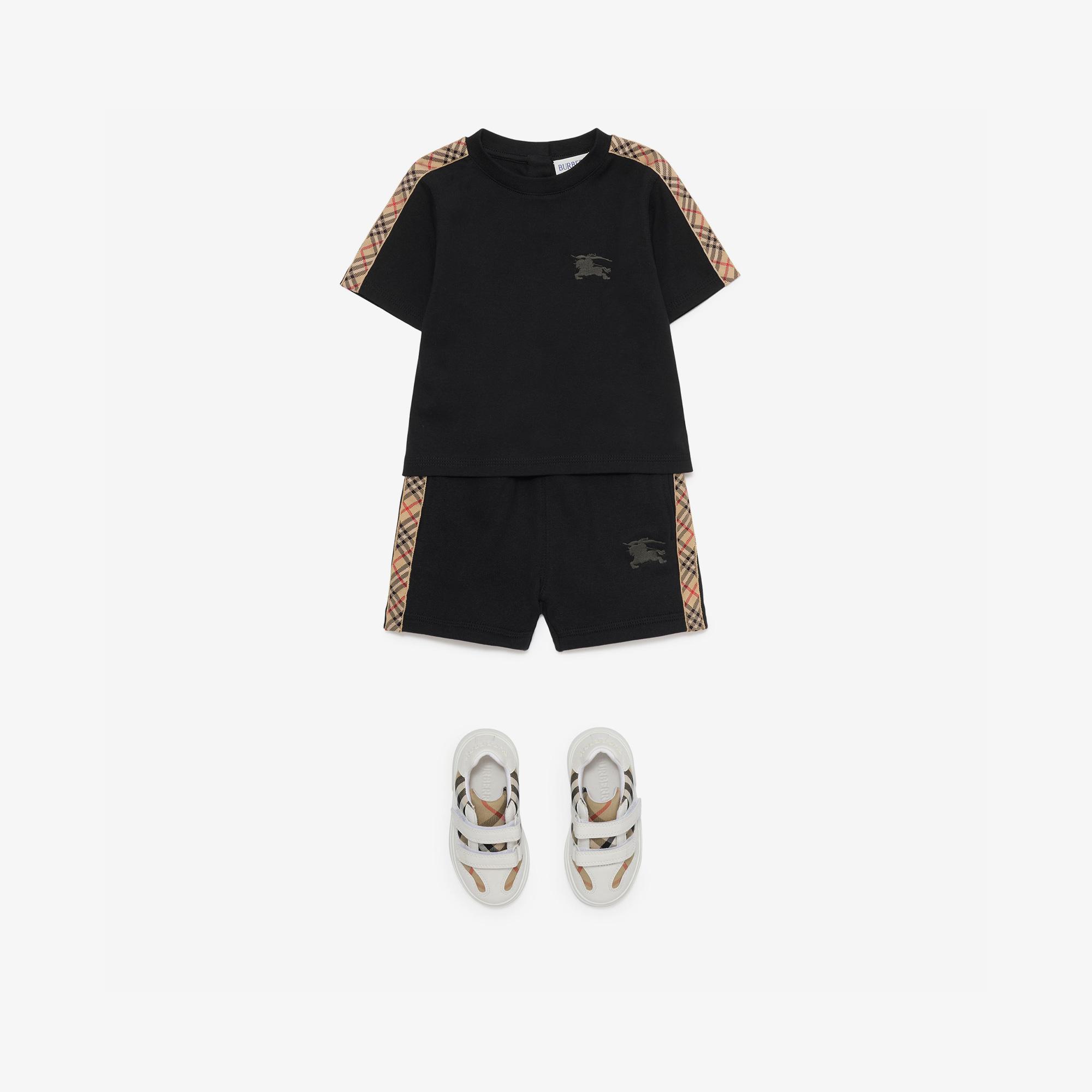 Burberry Benny Check Trim Cotton Çocuk Siyah Şort