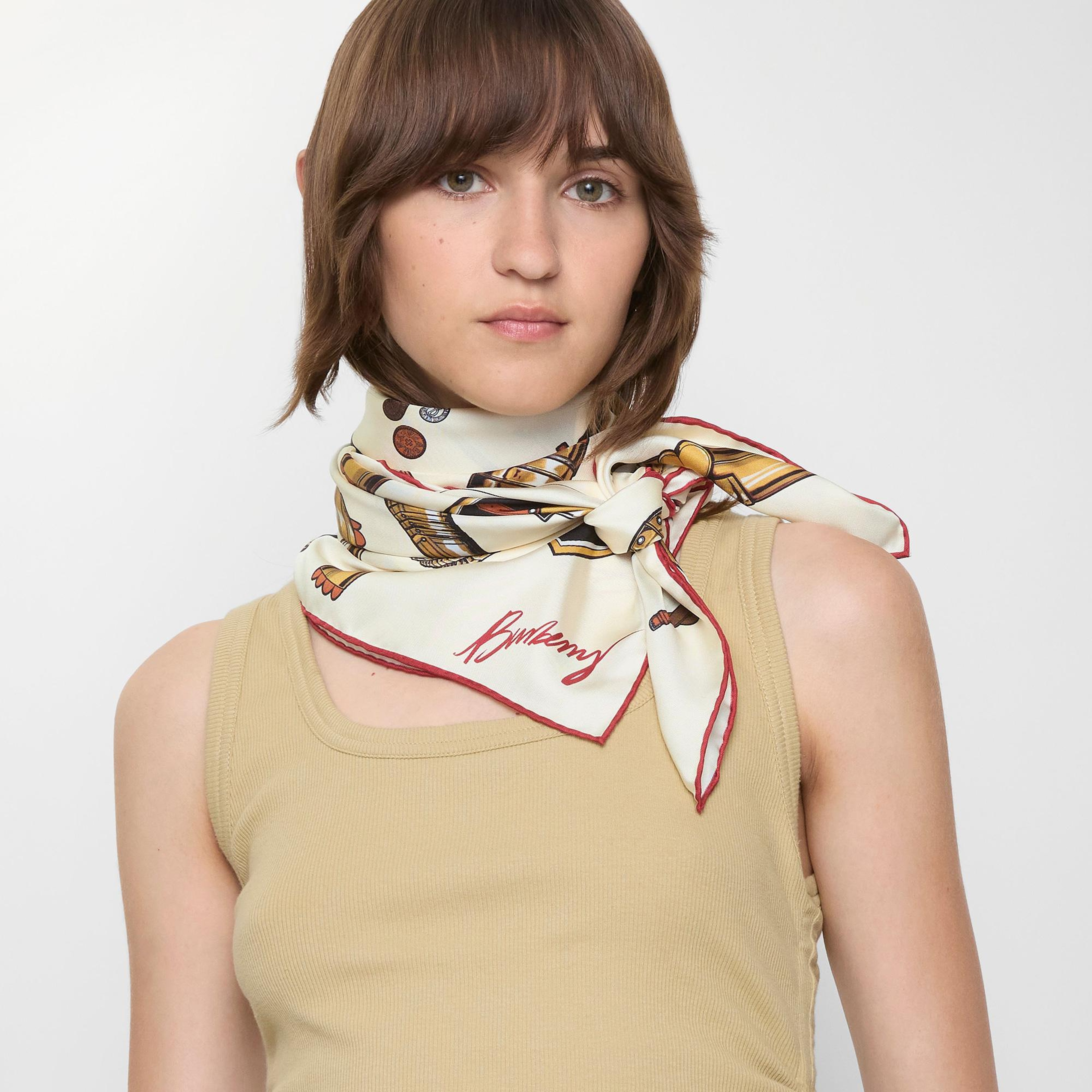 Burberry Kadın Beyaz Eşarp