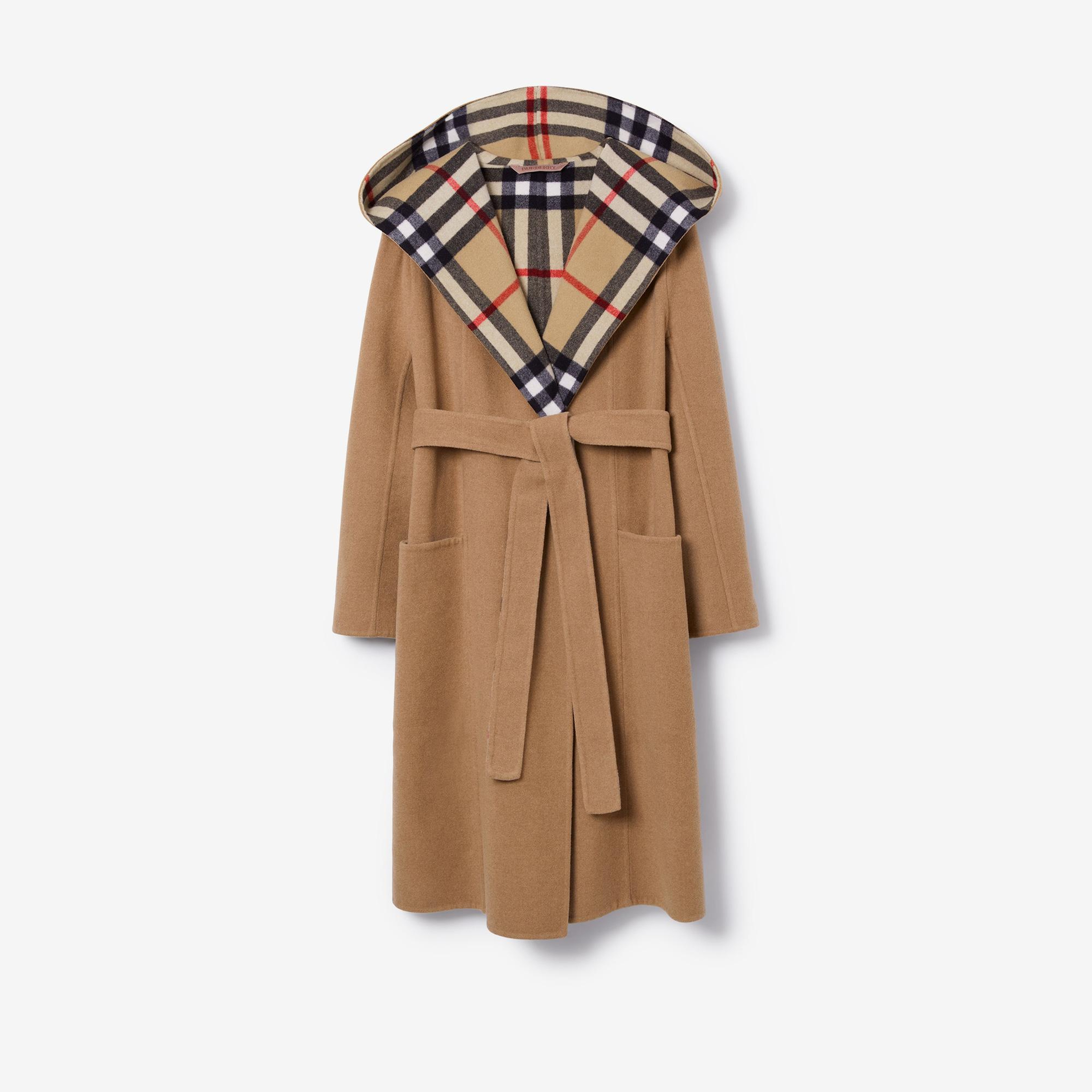 Burberry Yün Wrap Kadın Bej Mont