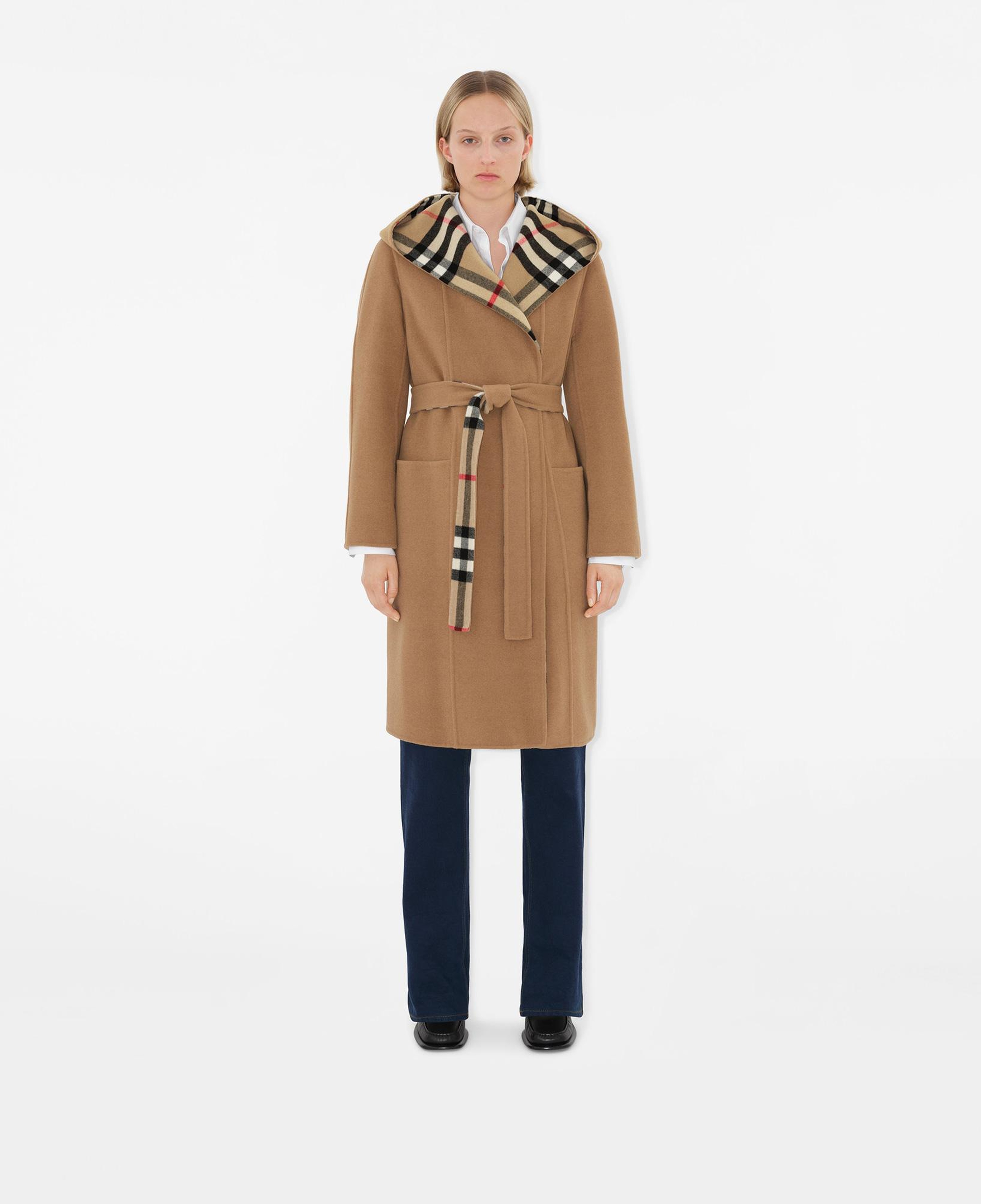 Burberry Yün Wrap Kadın Bej Mont