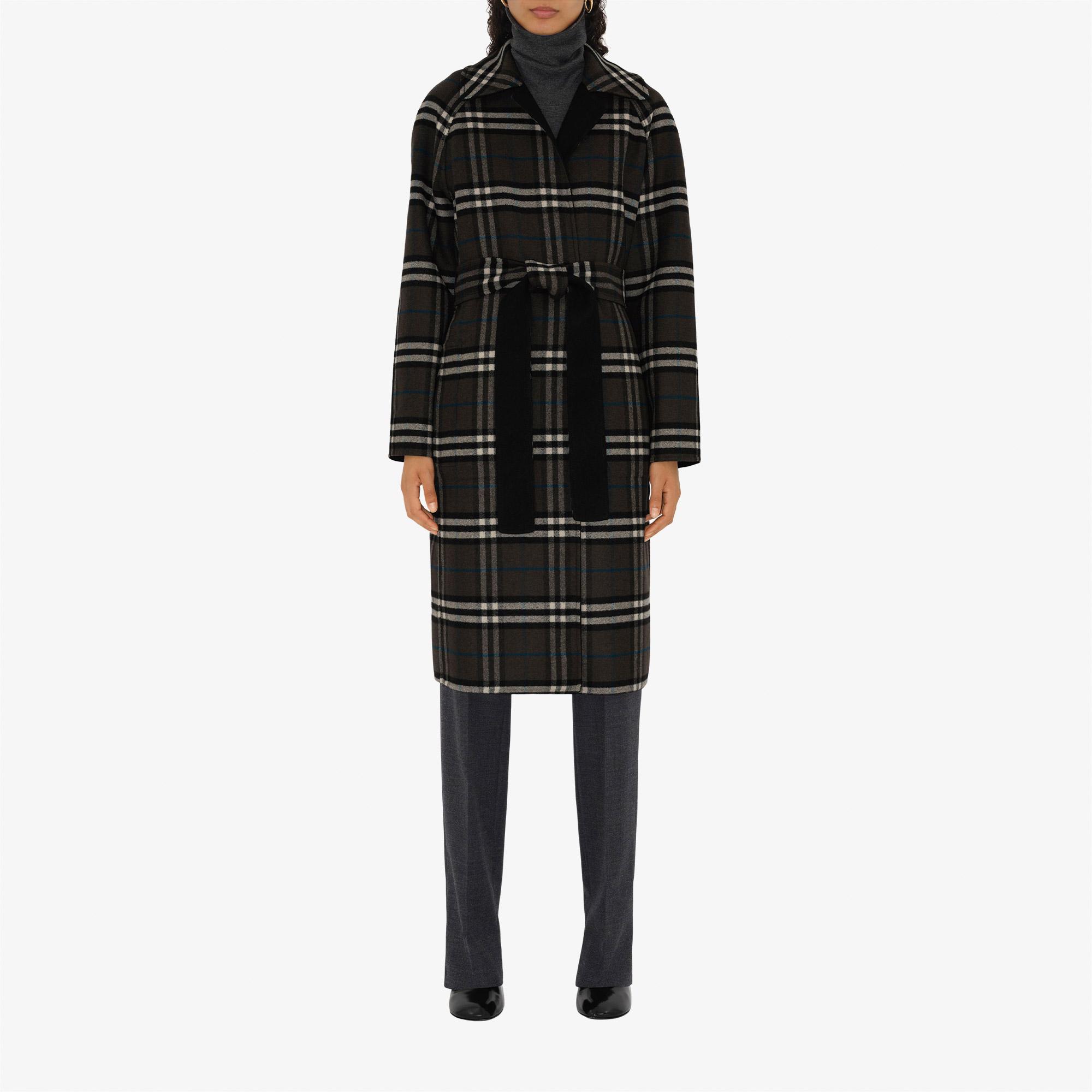 Burberry Giu Reversible Wool Wrap Kadın Siyah Palto