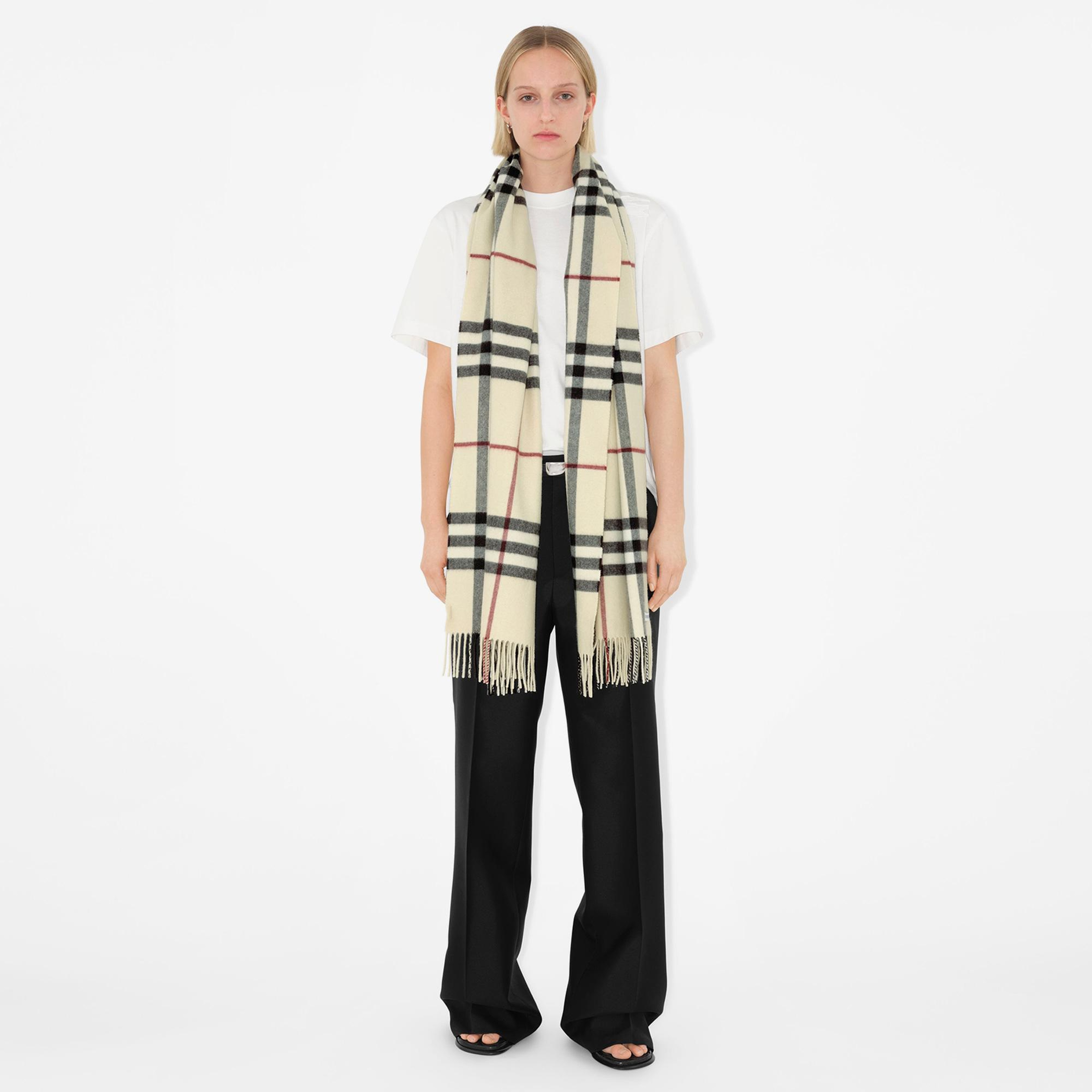 Burberry Wide Check Kaşmir Kadın Krem Rengi Atkı