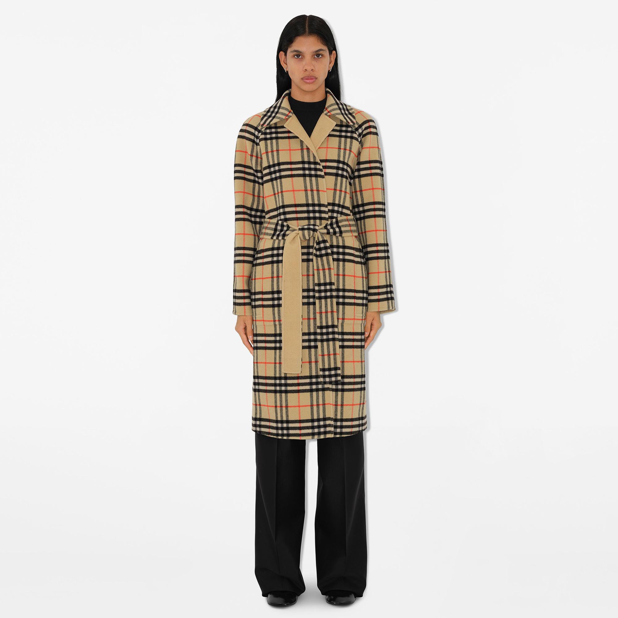 Burberry Giu Reversible Wool Wrap Kadın Bej Palto