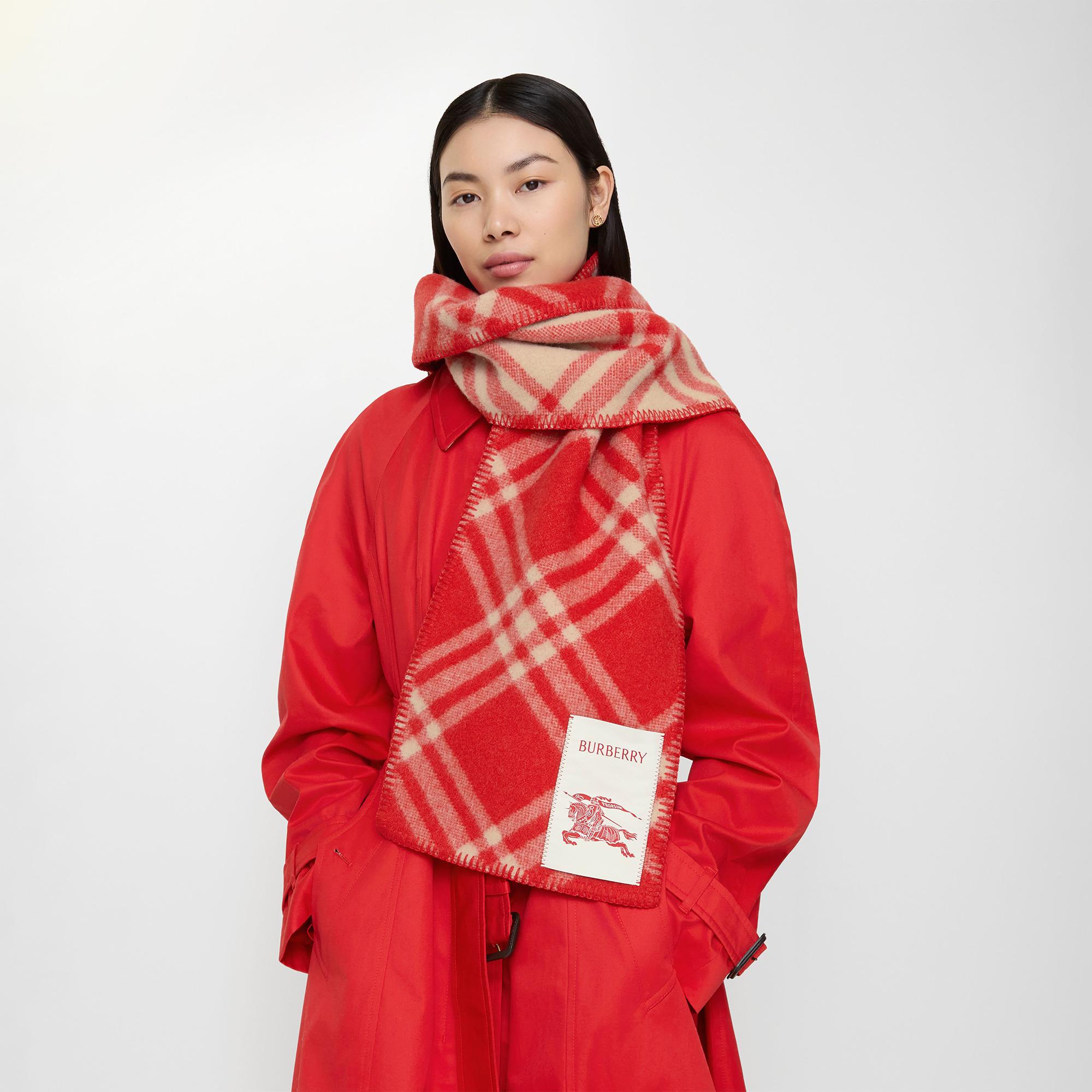 Burberry Kadın Kırmızı Atkı