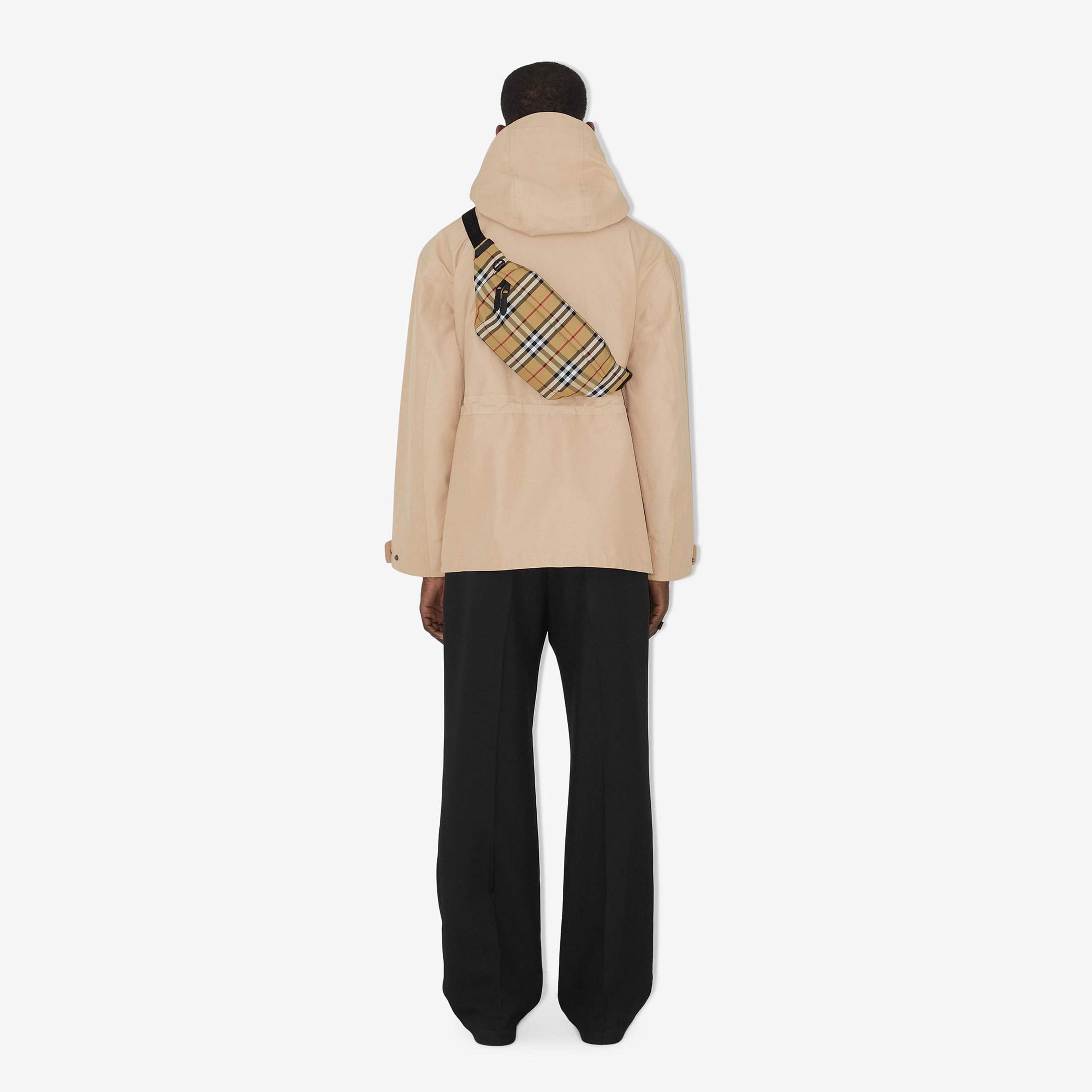 Burberry Sonny Erkek Bej Bel Çantası