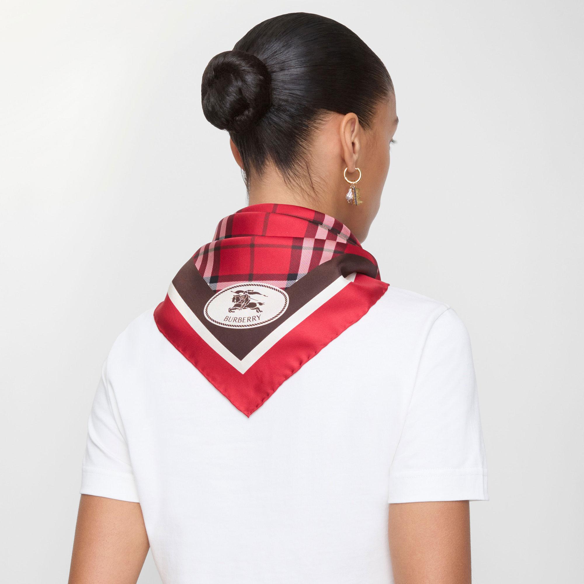 Burberry Kadın Kırmızı Eşarp